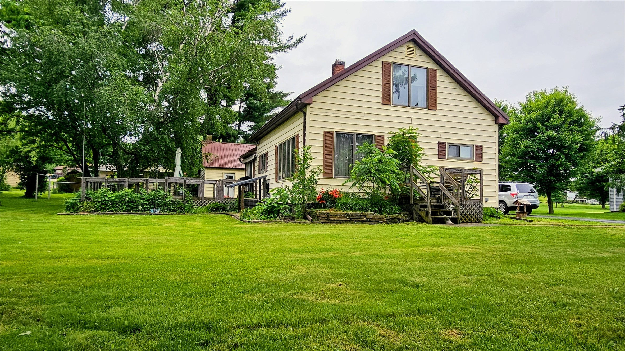 176 2nd Street Property Photo 1