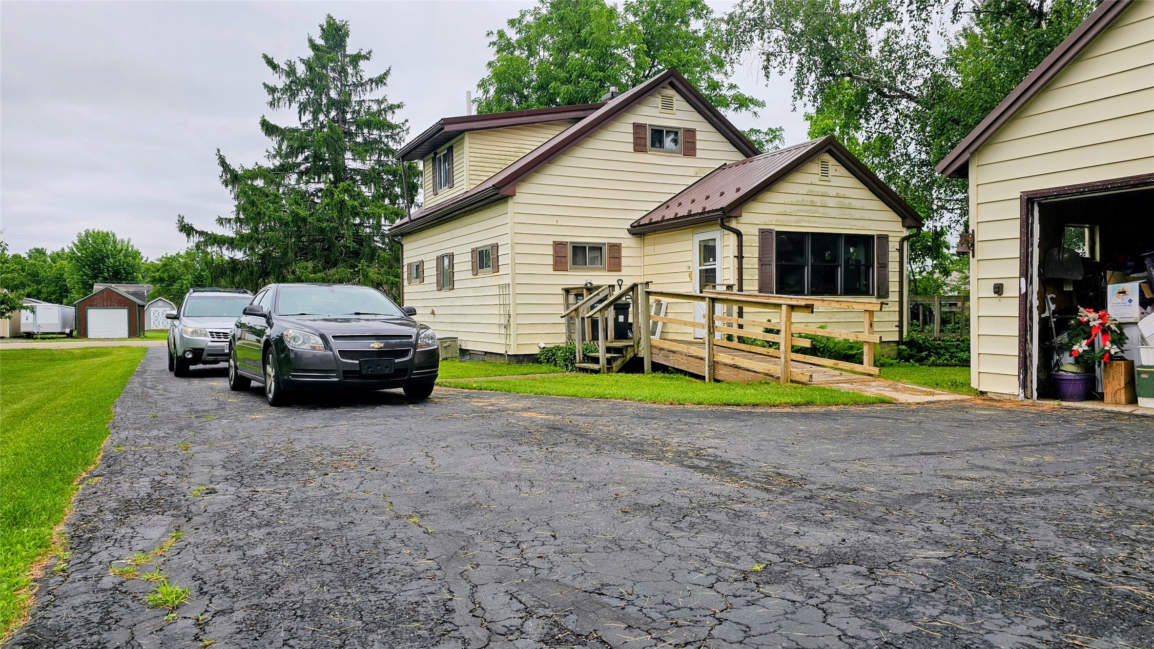 176 2nd Street Property Photo 2