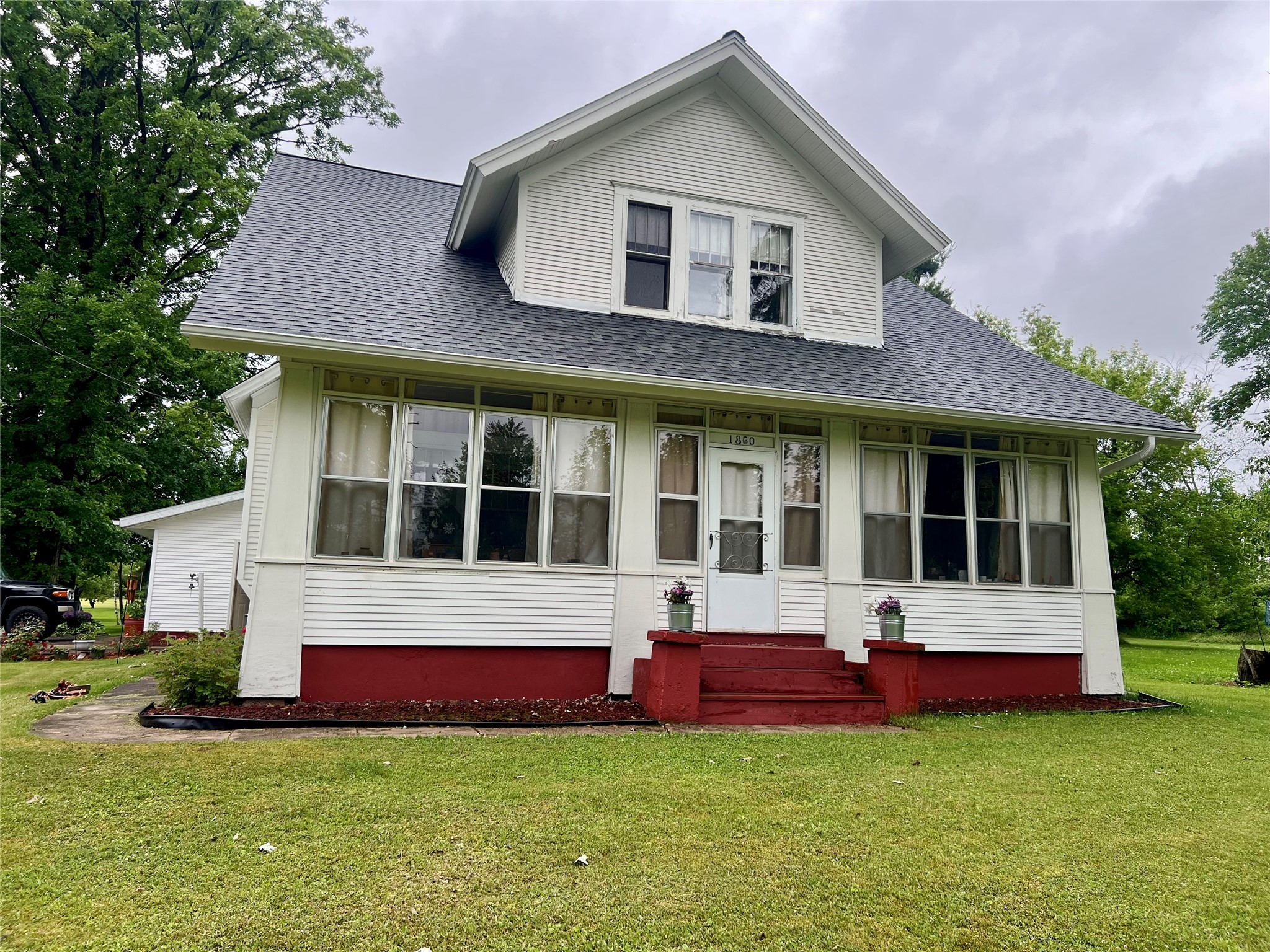 1860 4th Street Property Photo 1