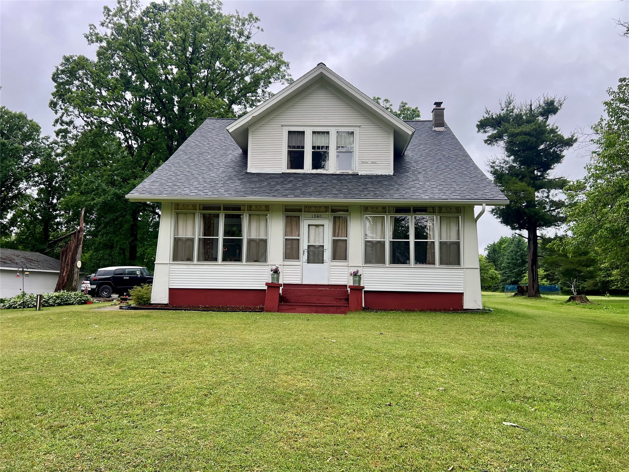 1860 4th Street Property Photo 3
