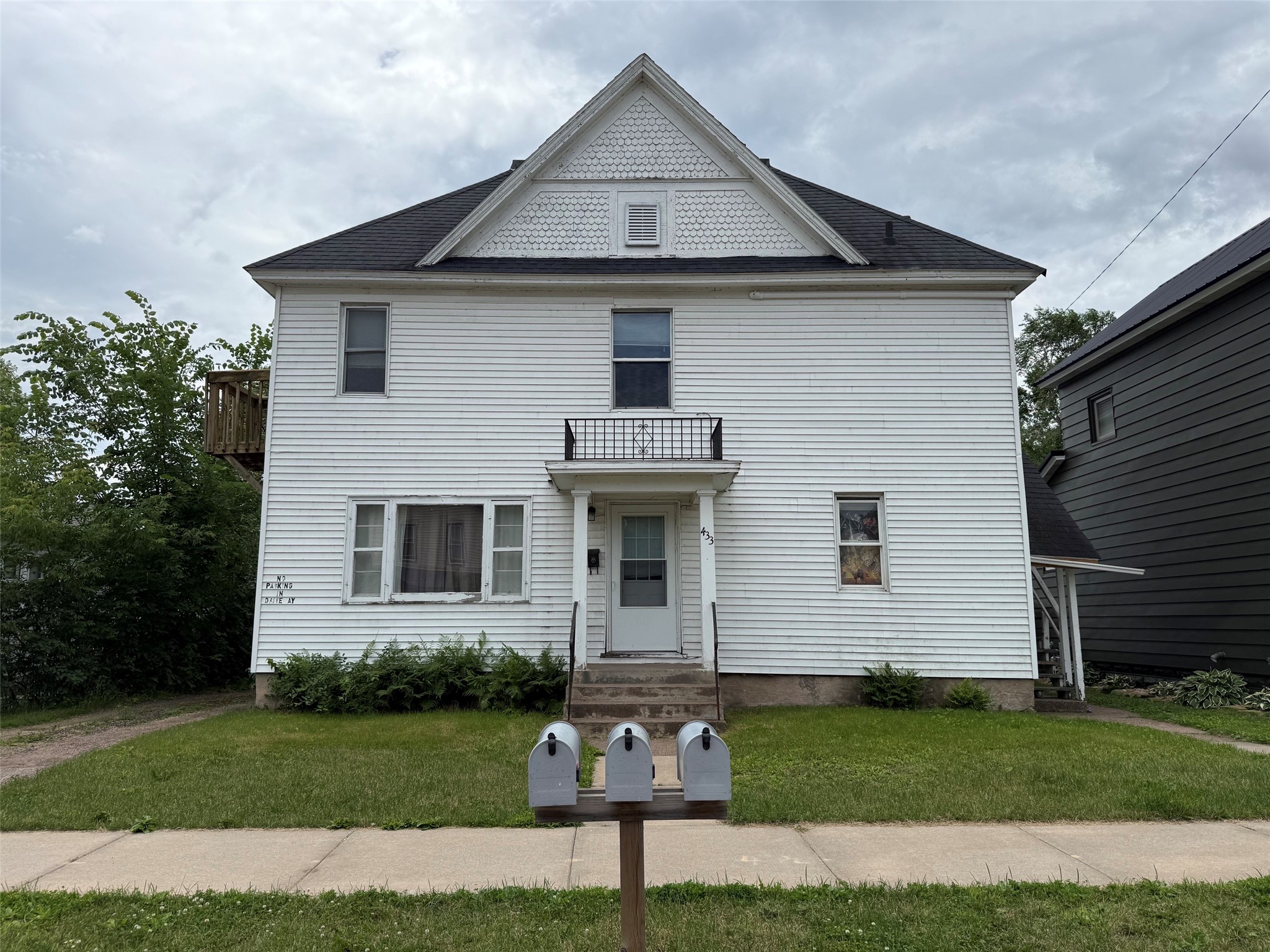 433 Vine Street 3 Property Photo 1