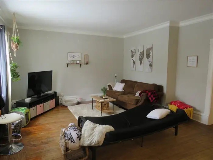 433 Vine Street 3 Property Photo 3