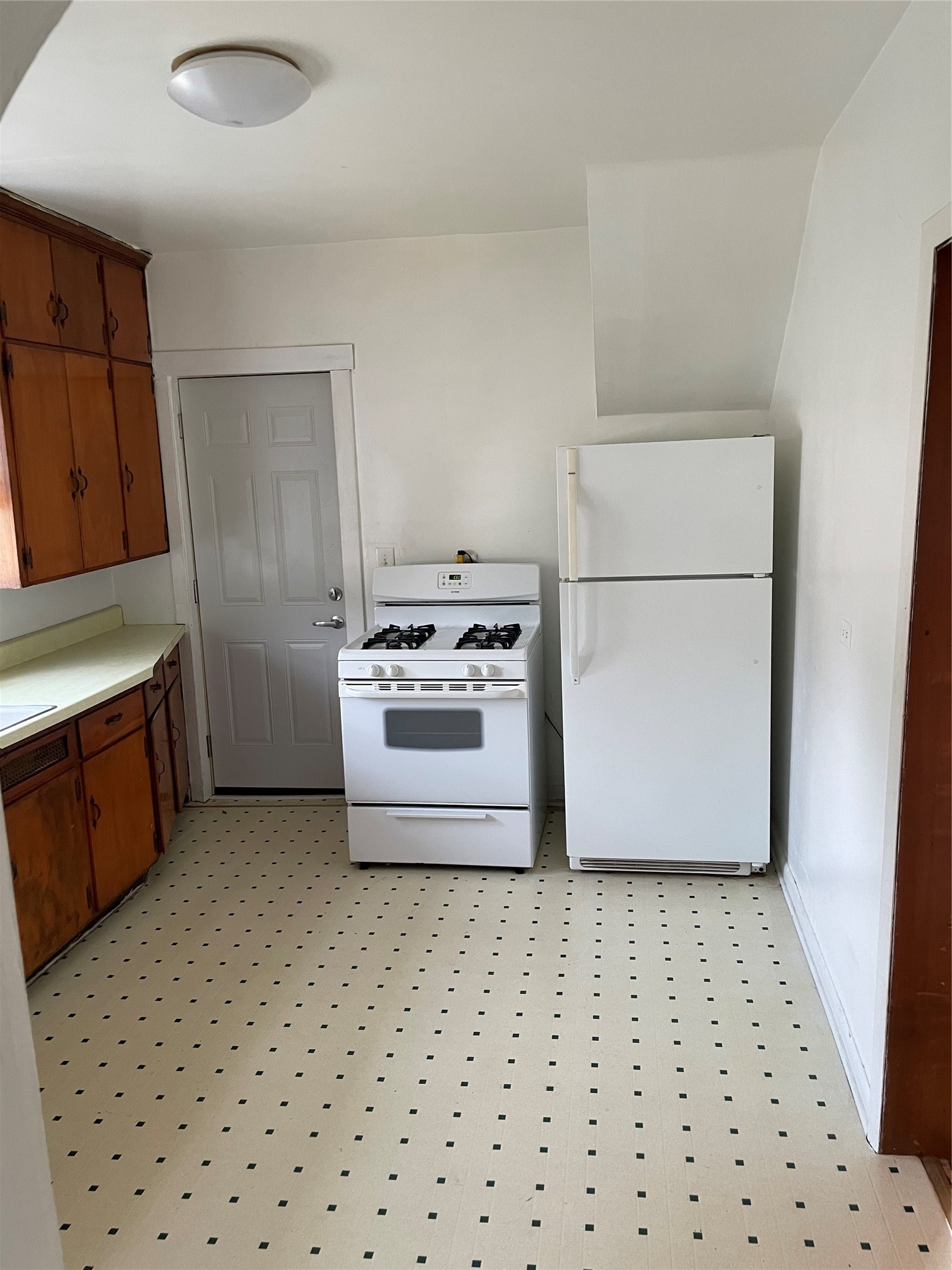 433 Vine Street 3 Property Photo 9
