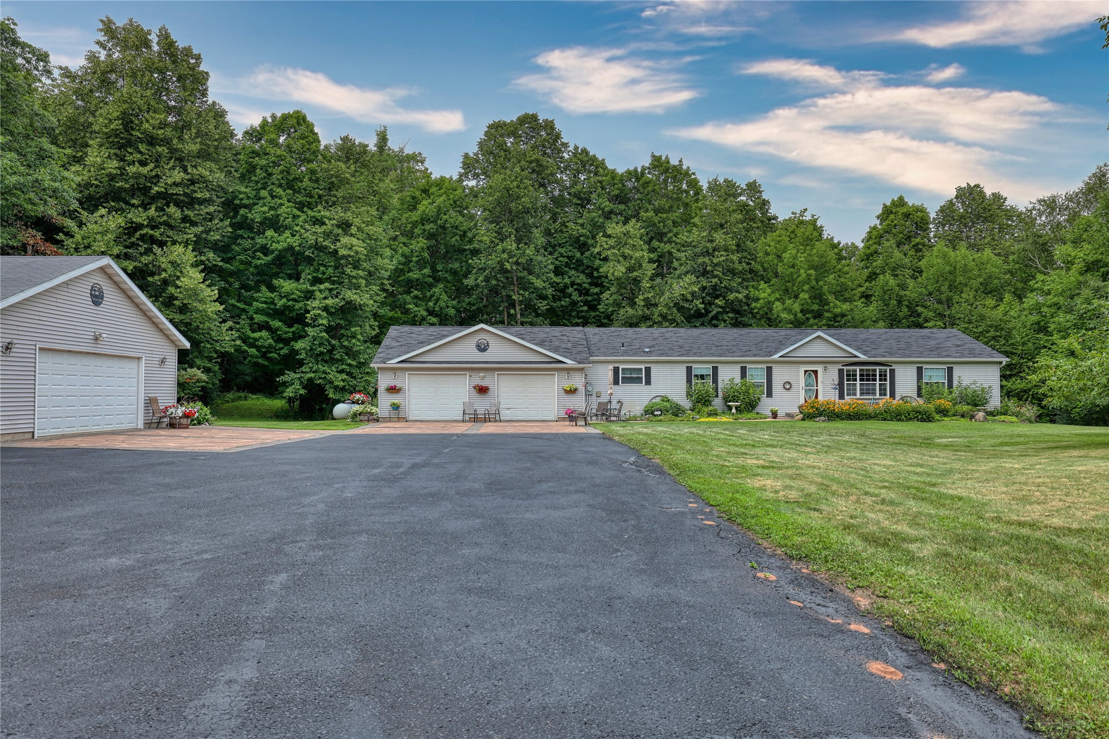 16640 State Road 77 W Property Photo 4