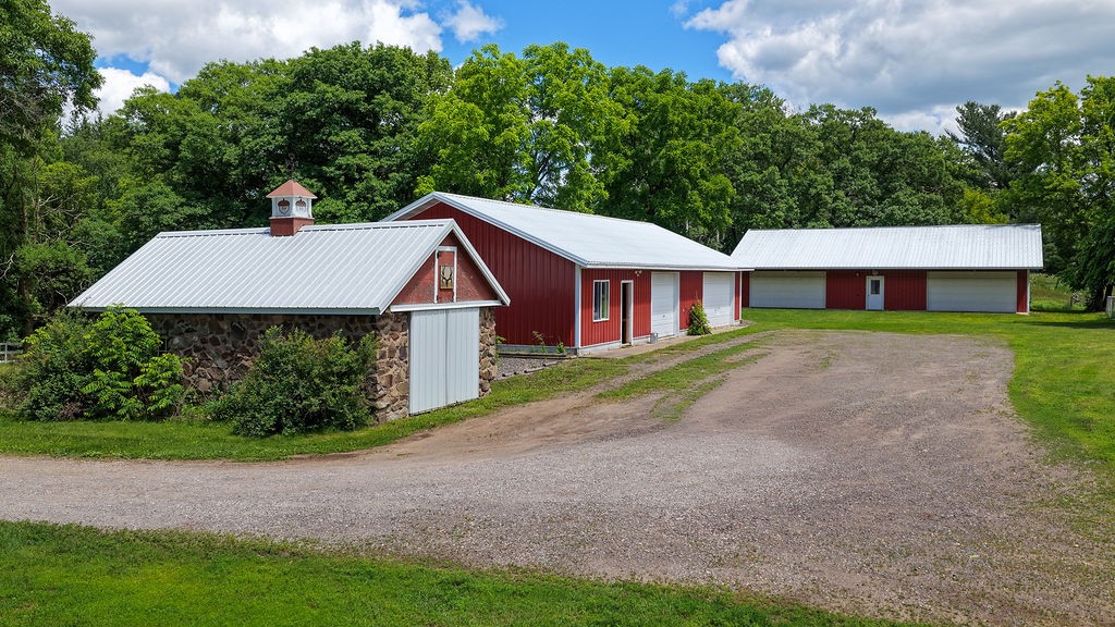 1893 Hilltop Road Property Photo 4