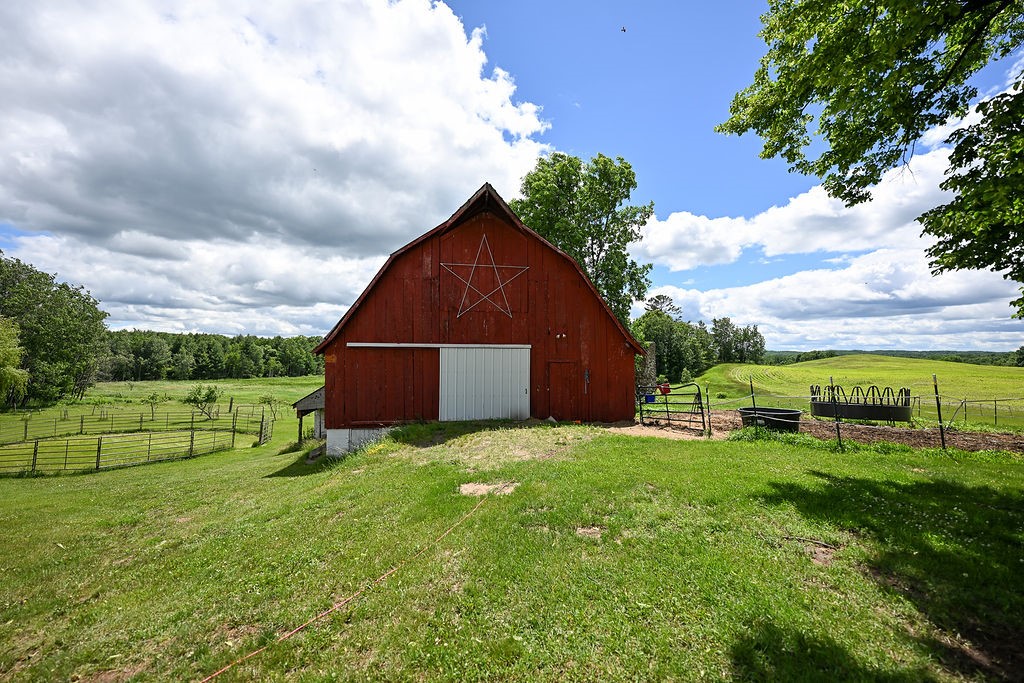 1893 Hilltop Road Property Photo 6