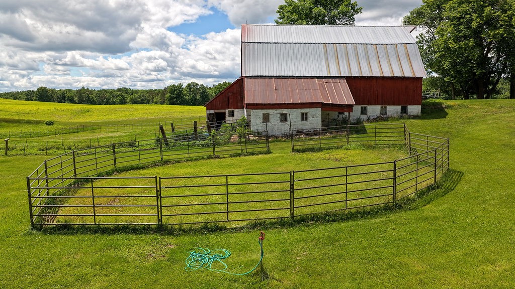 1893 Hilltop Road Property Photo 15