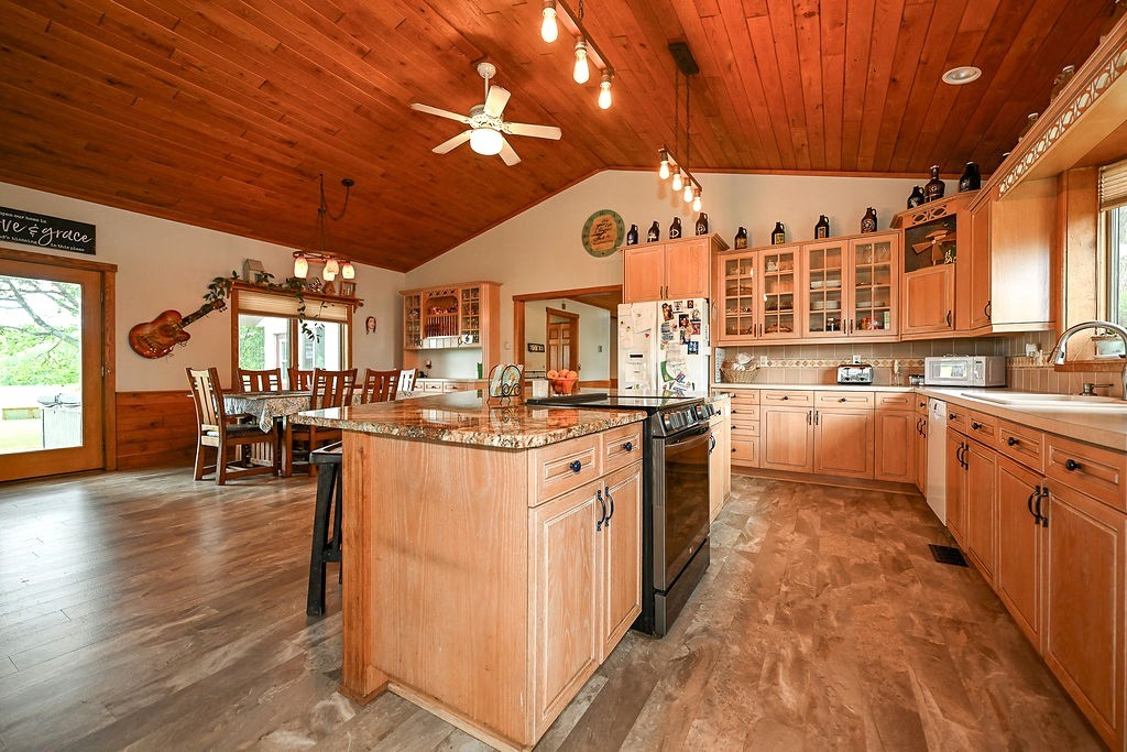 1893 Hilltop Road Property Photo 21