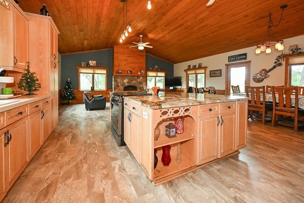1893 Hilltop Road Property Photo 22