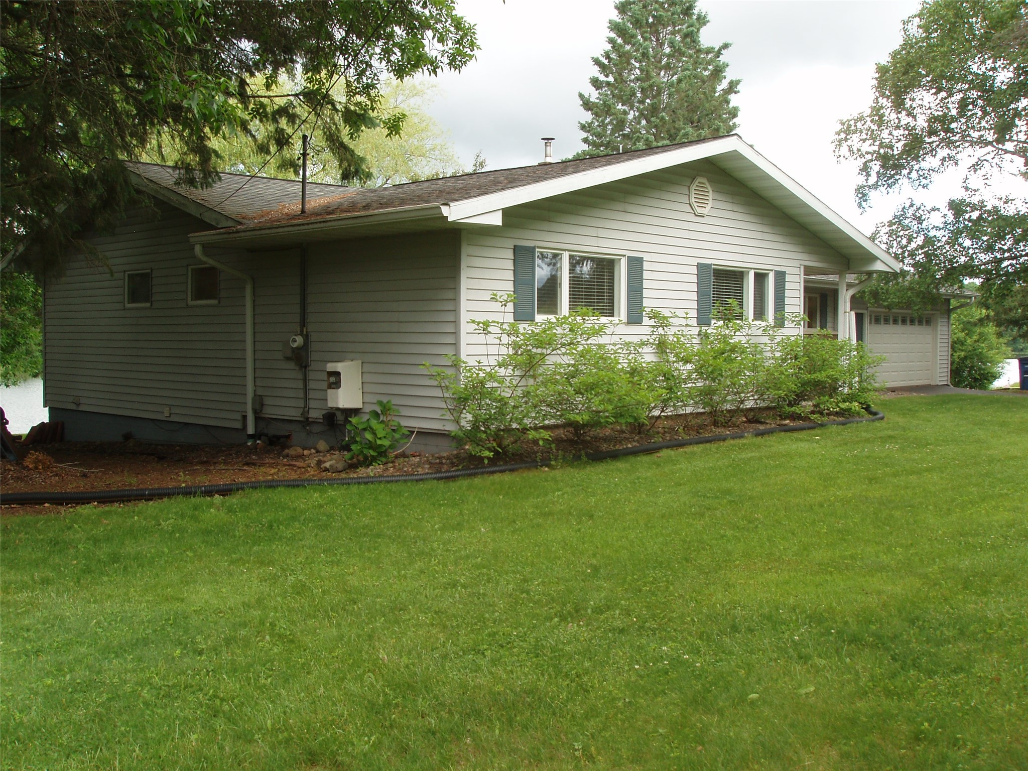 1153 Saunders Avenue Property Photo 2