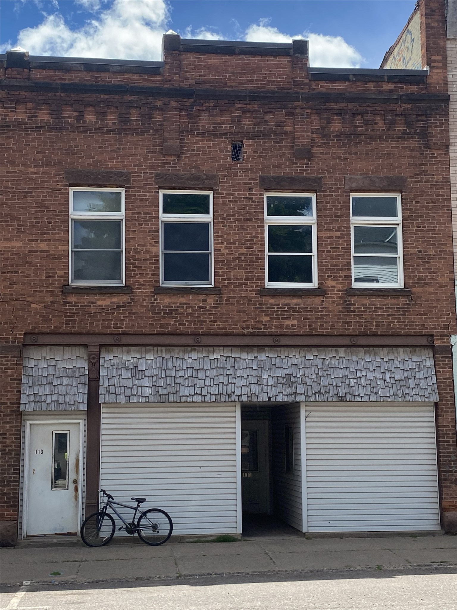 111-113 E Bennett Avenue Property Photo 1