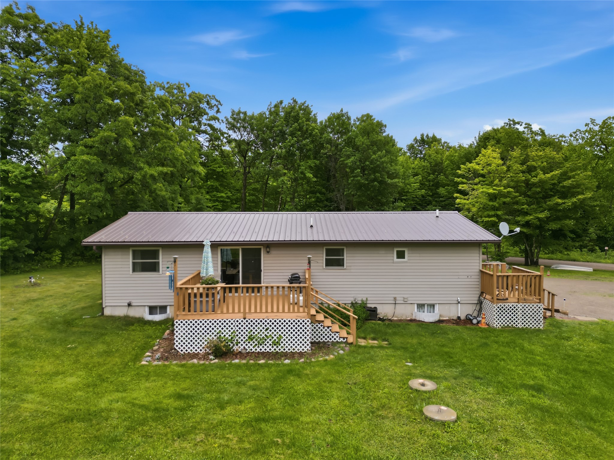995n Zettel Road Property Photo 2
