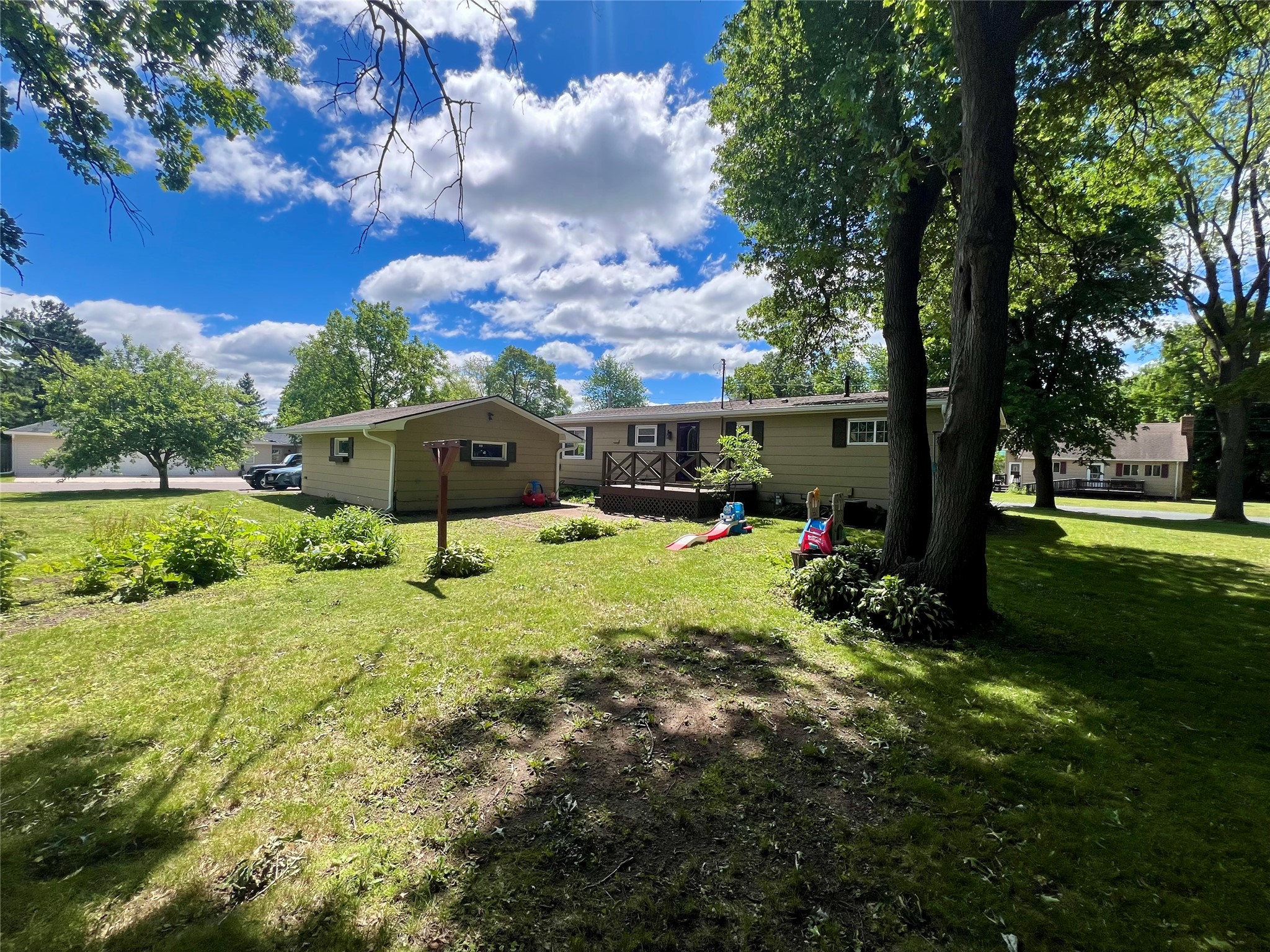 411 E Coleman Street Property Photo 14