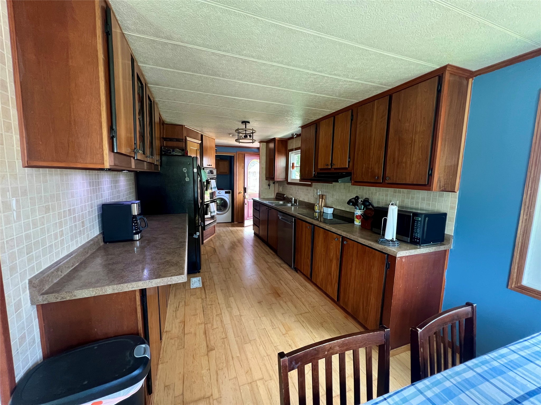 411 E Coleman Street Property Photo 17