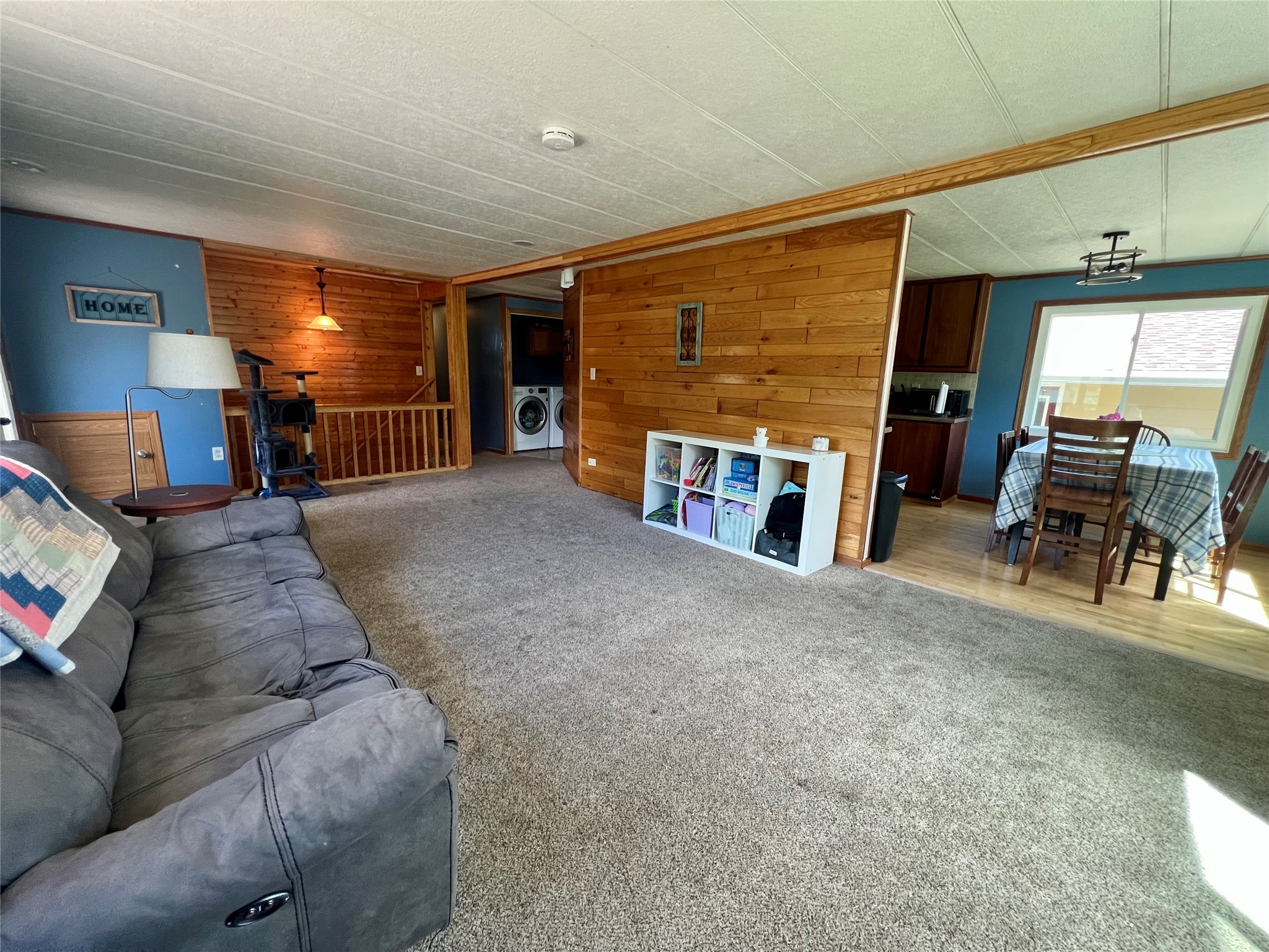 411 E Coleman Street Property Photo 23