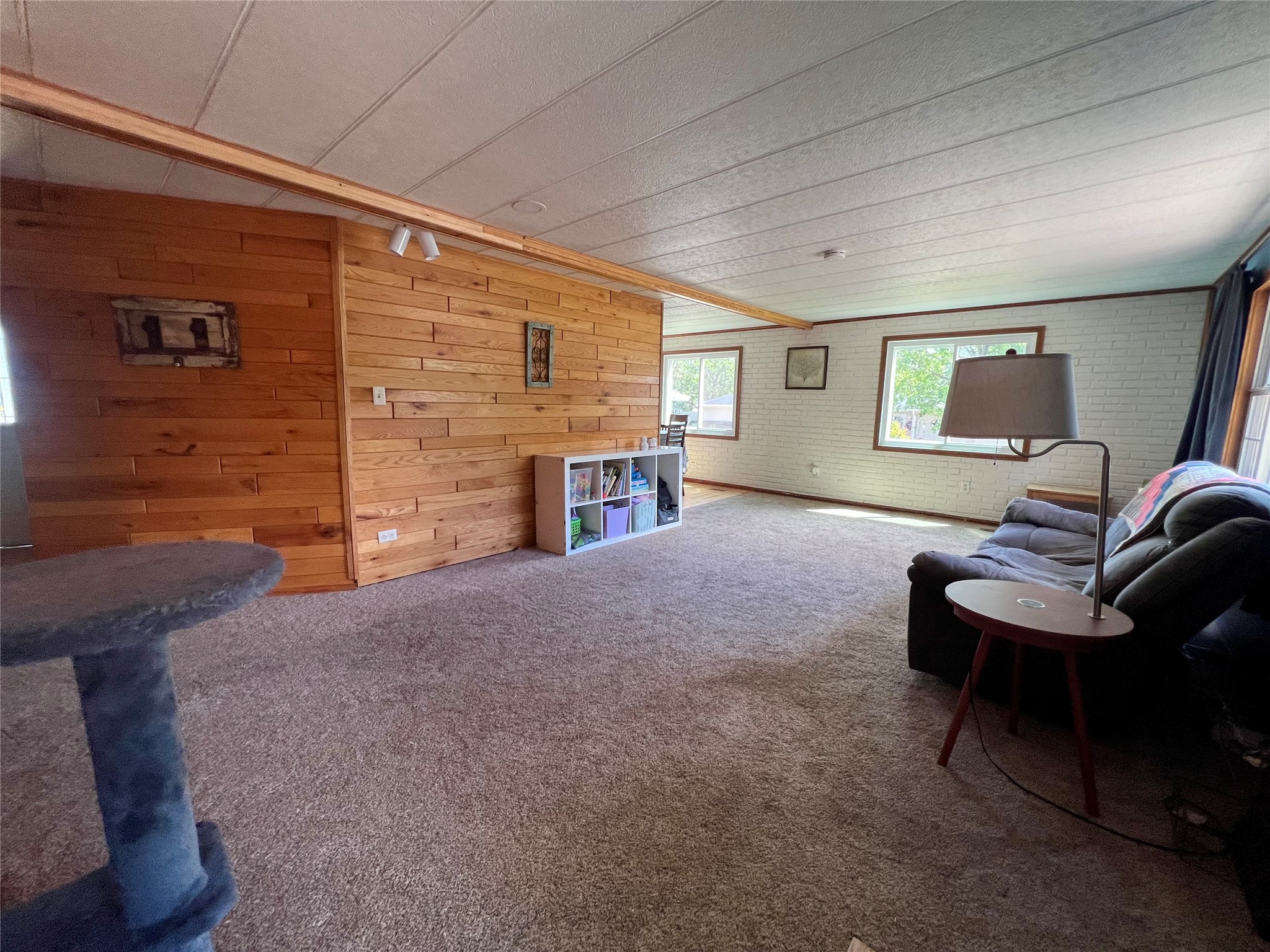 411 E Coleman Street Property Photo 24