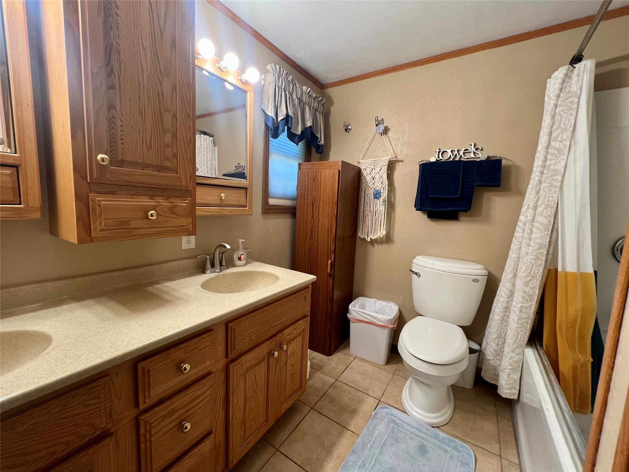 411 E Coleman Street Property Photo 26