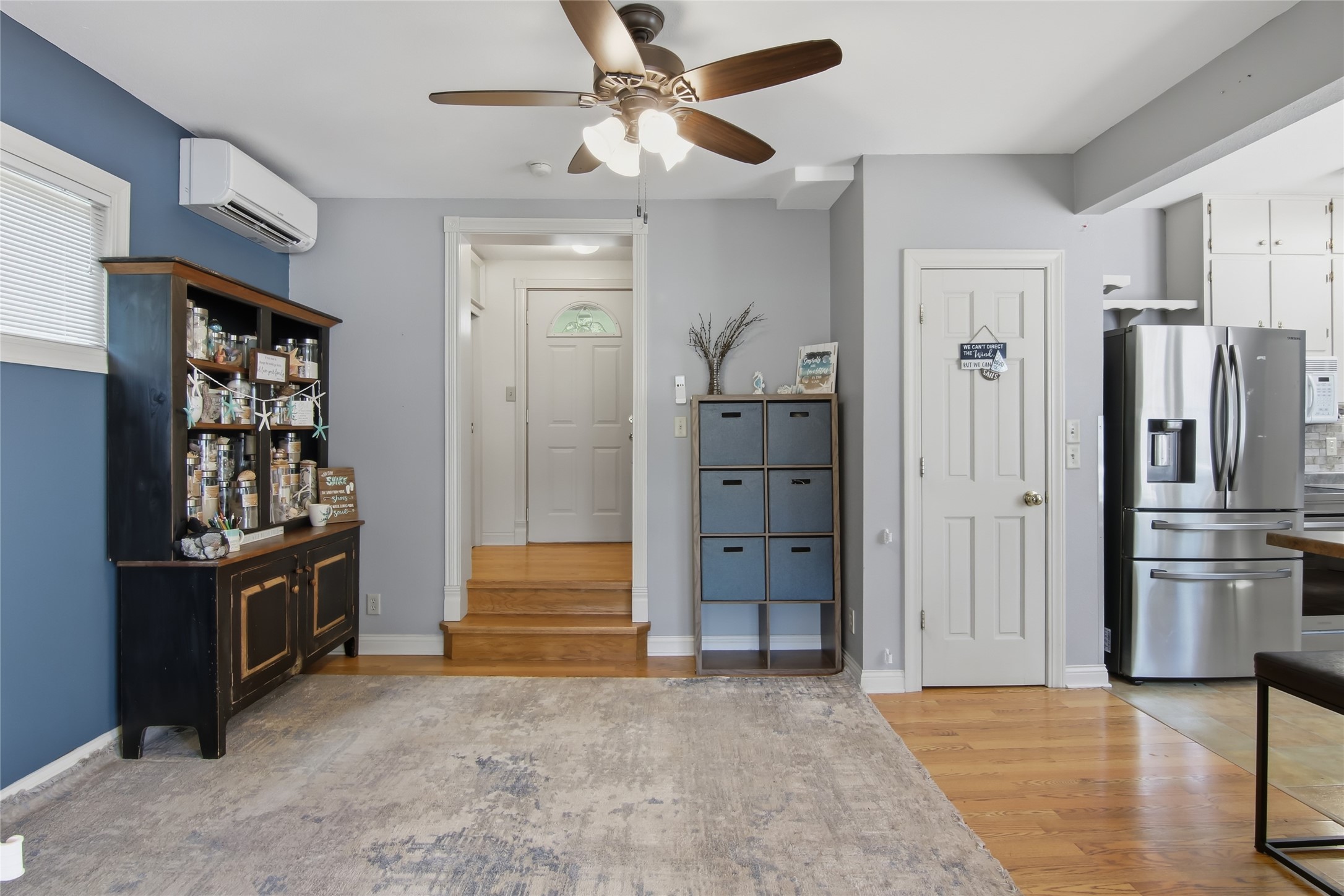 28 W Stout Street Property Photo 8