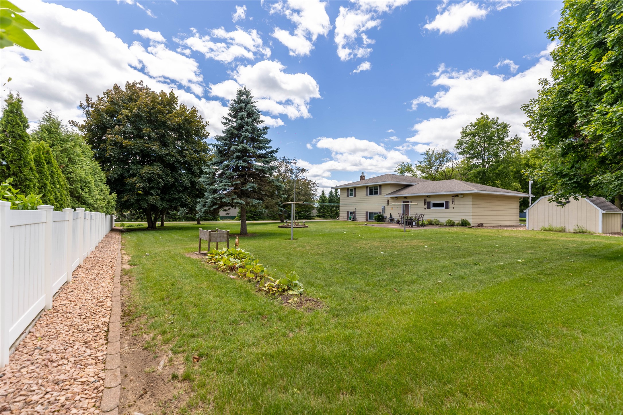 5121 171st Street Property Photo 6