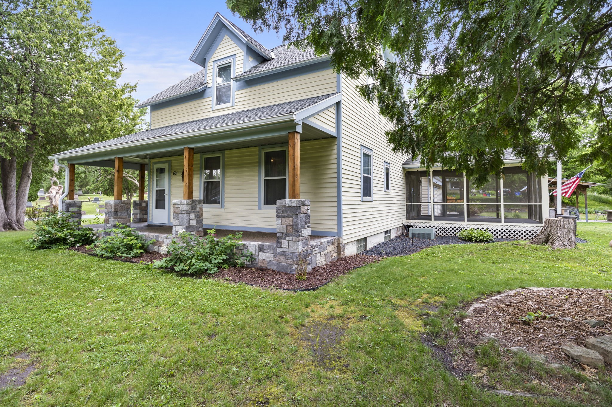 601 3rd Avenue Property Photo 6