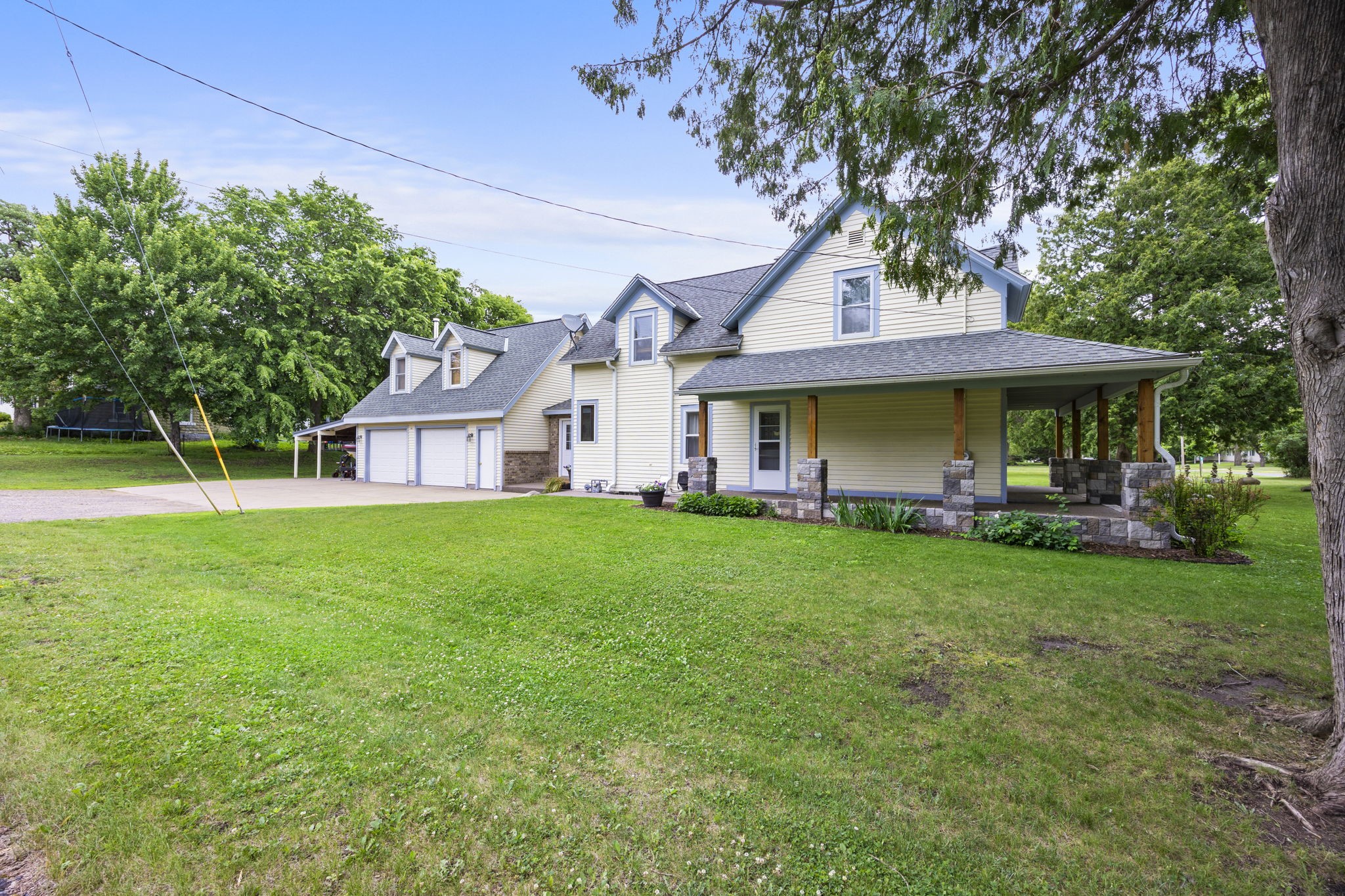 601 3rd Avenue Property Photo 9