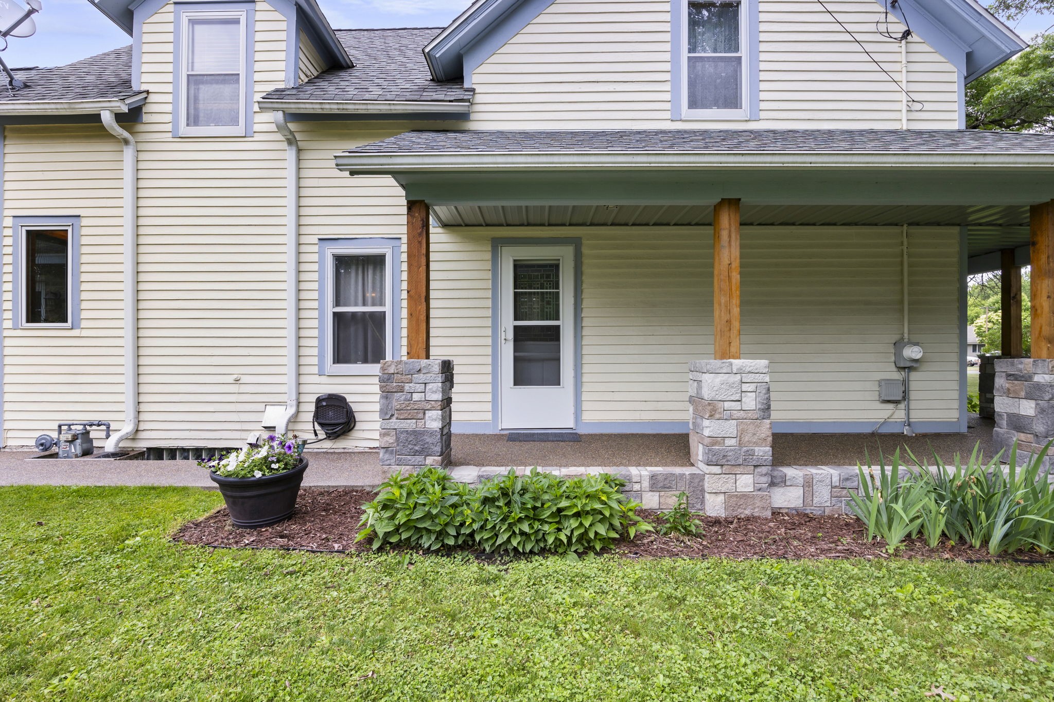 601 3rd Avenue Property Photo 11