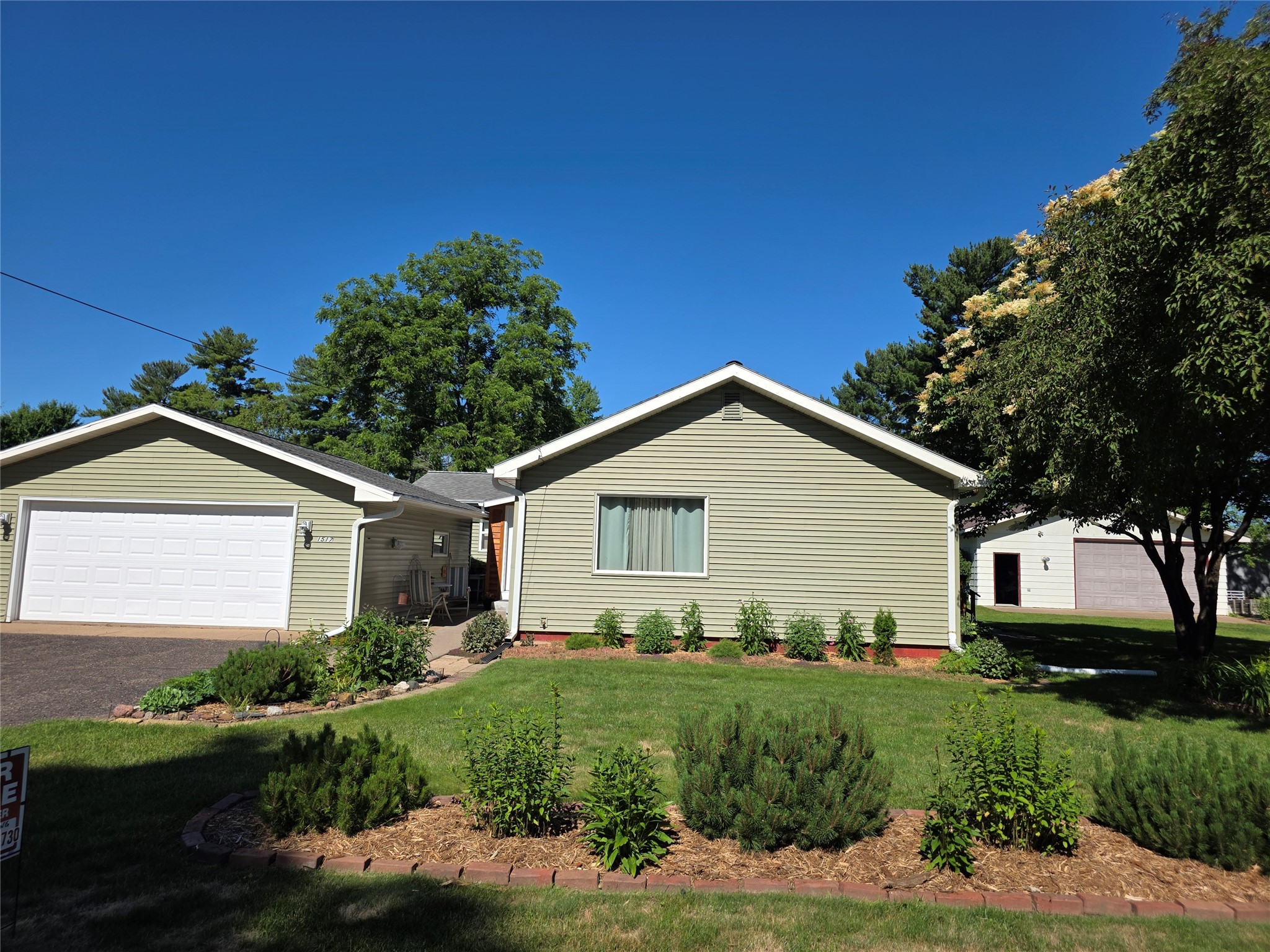 1517 3rd Street Property Photo 2