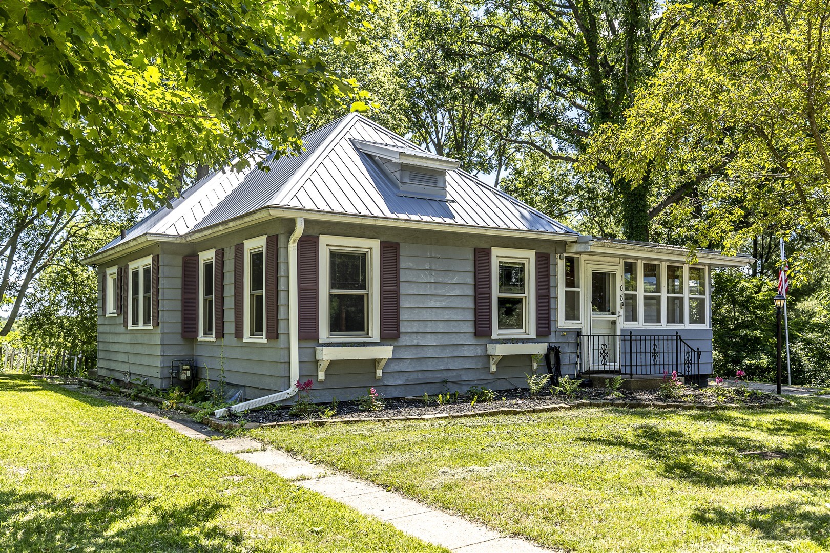 108 S 5th Street Property Photo 1