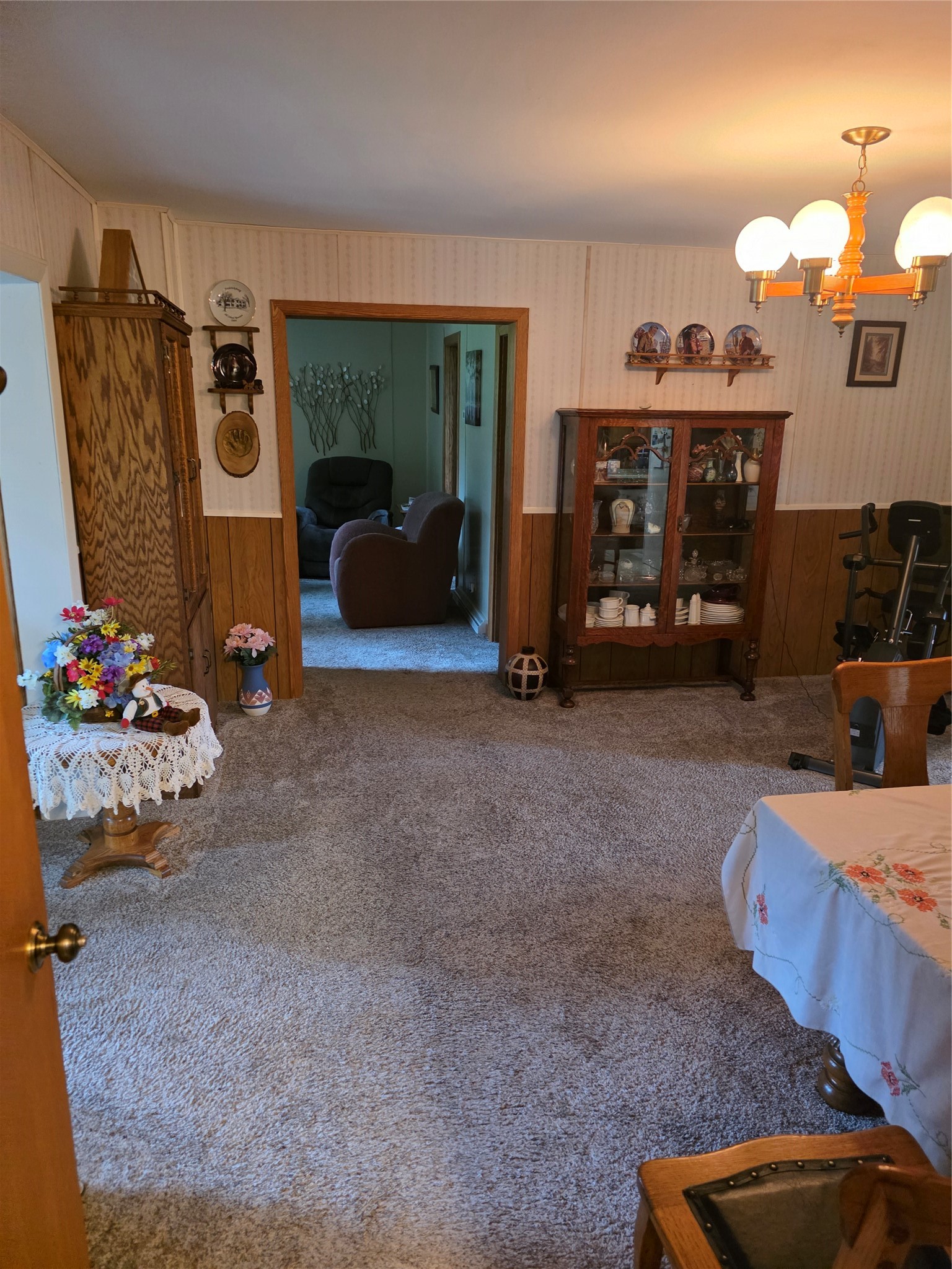 14101 W County Road B Property Photo 3