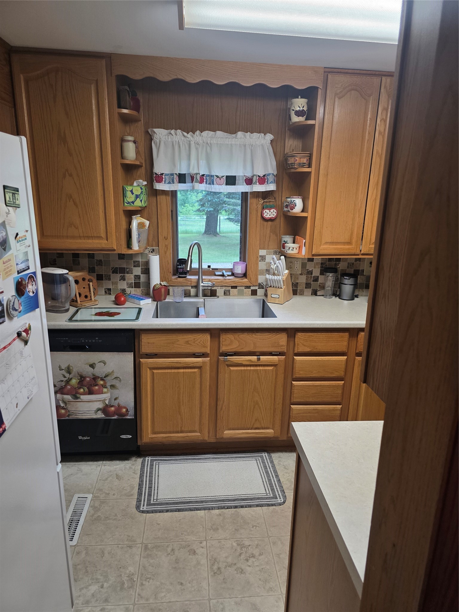 14101 W County Road B Property Photo 5