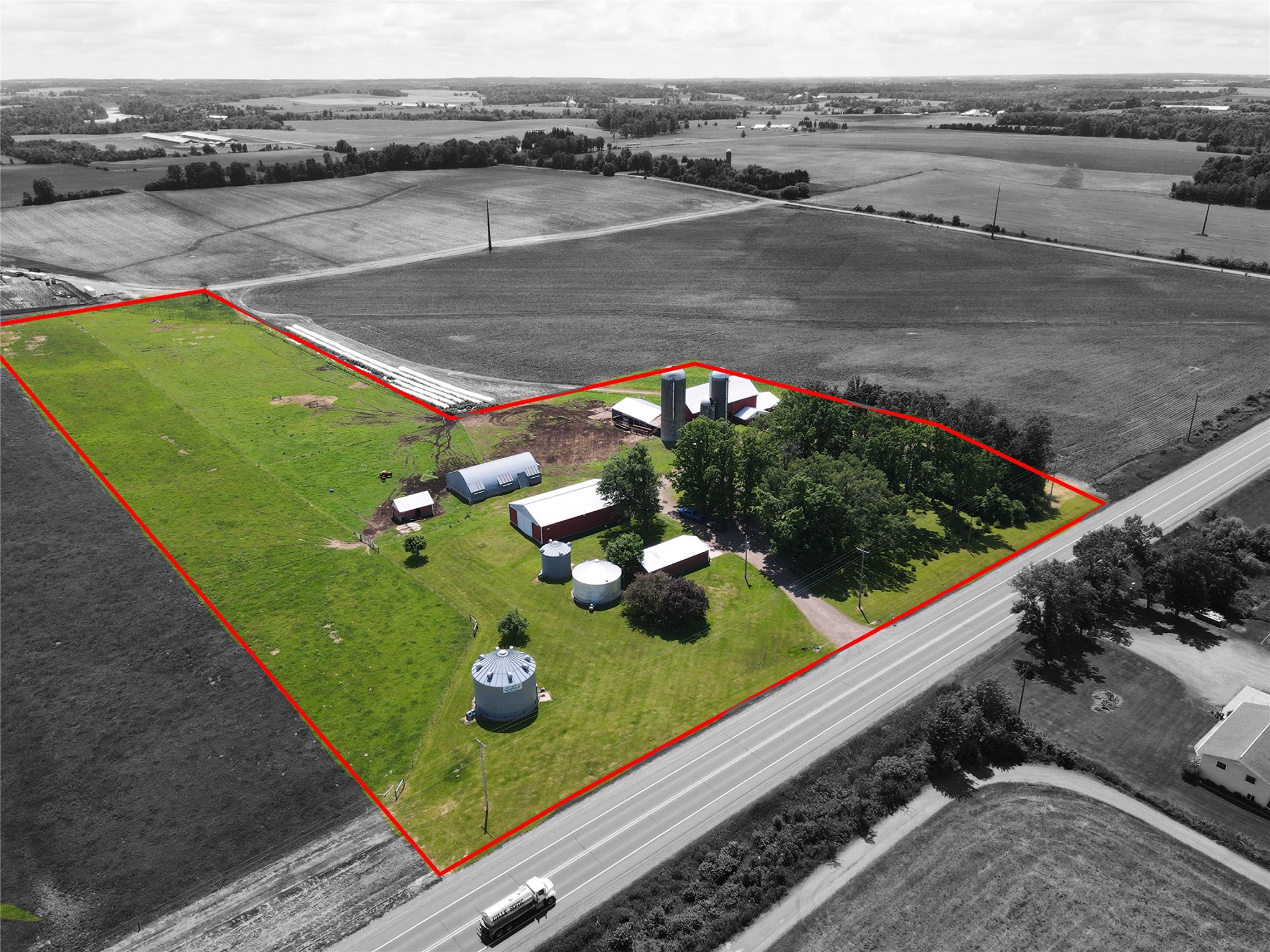 1323 Us Highway 8 Property Photo 3