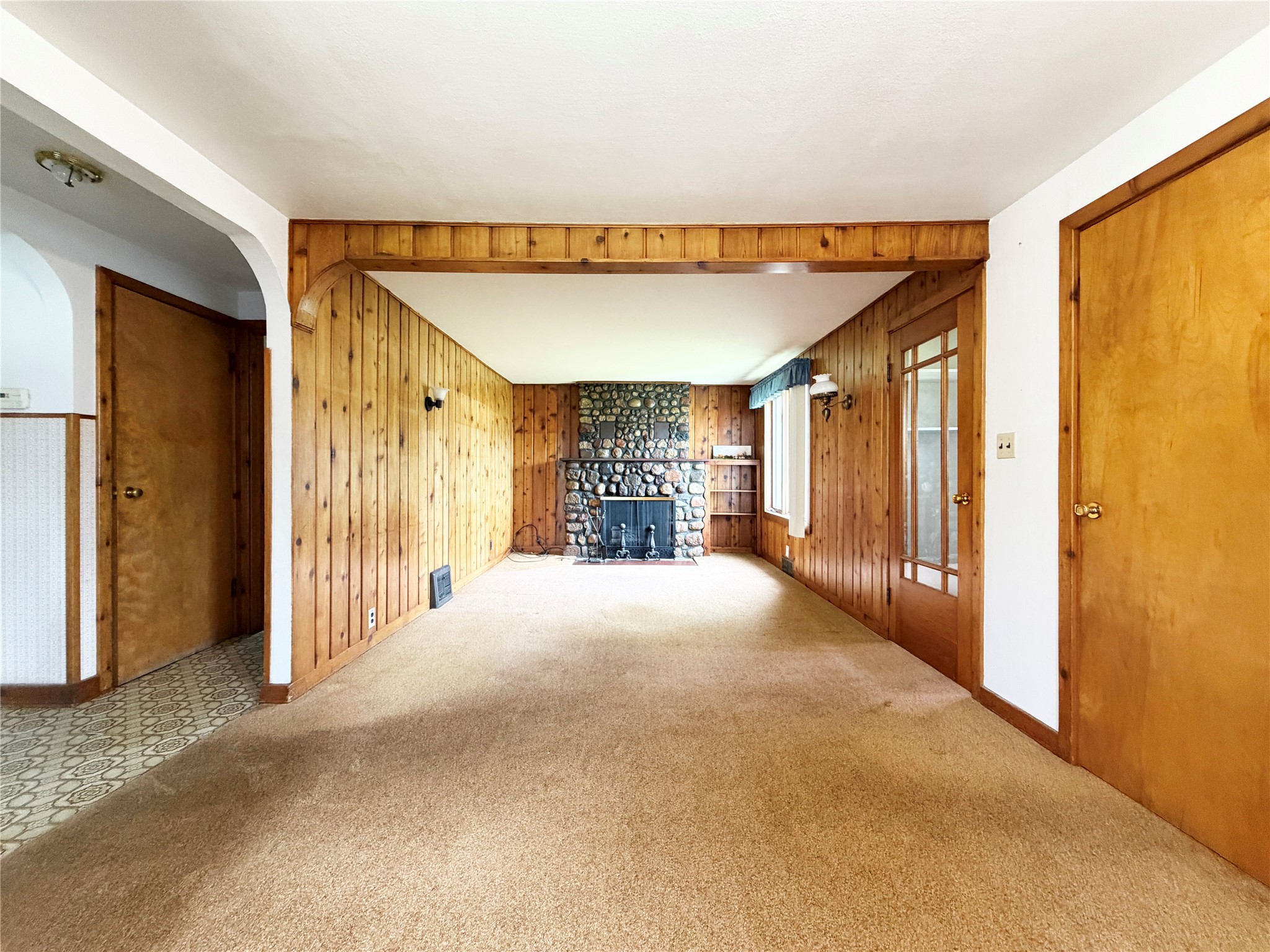 505 E 10th Street S Property Photo 10