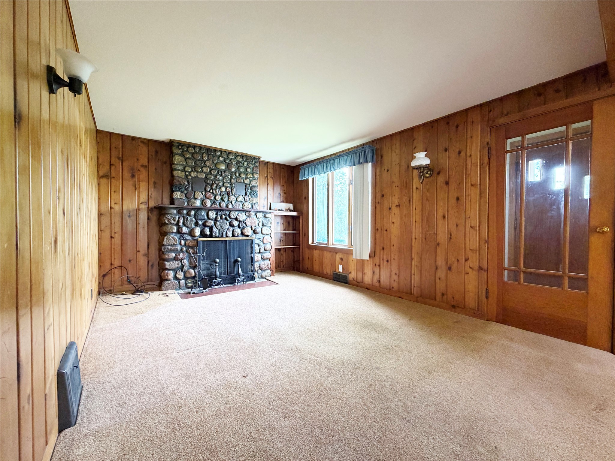 505 E 10th Street S Property Photo 11