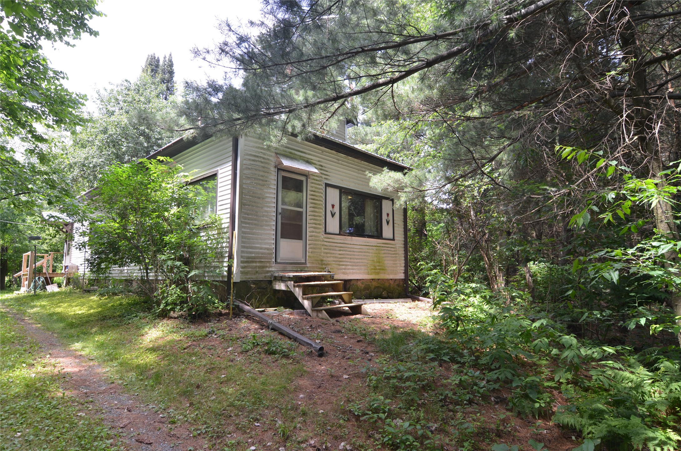 N281 10th Avenue Property Photo 1