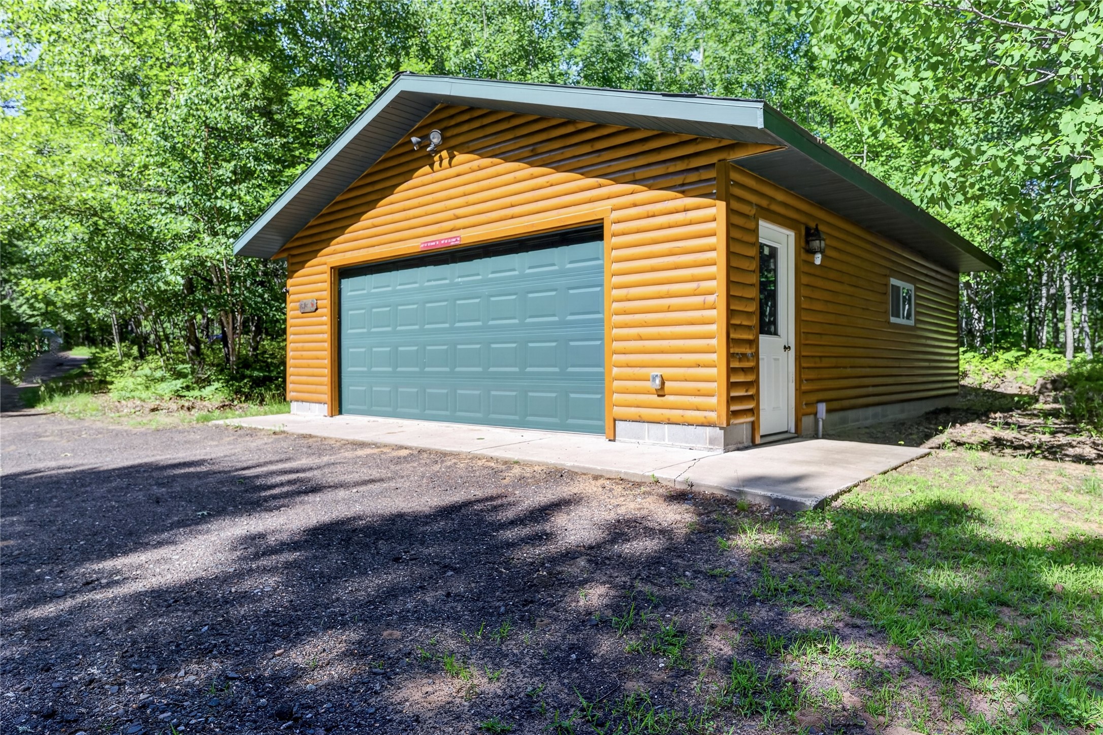 3670 Deer Lodge Drive Property Photo 2