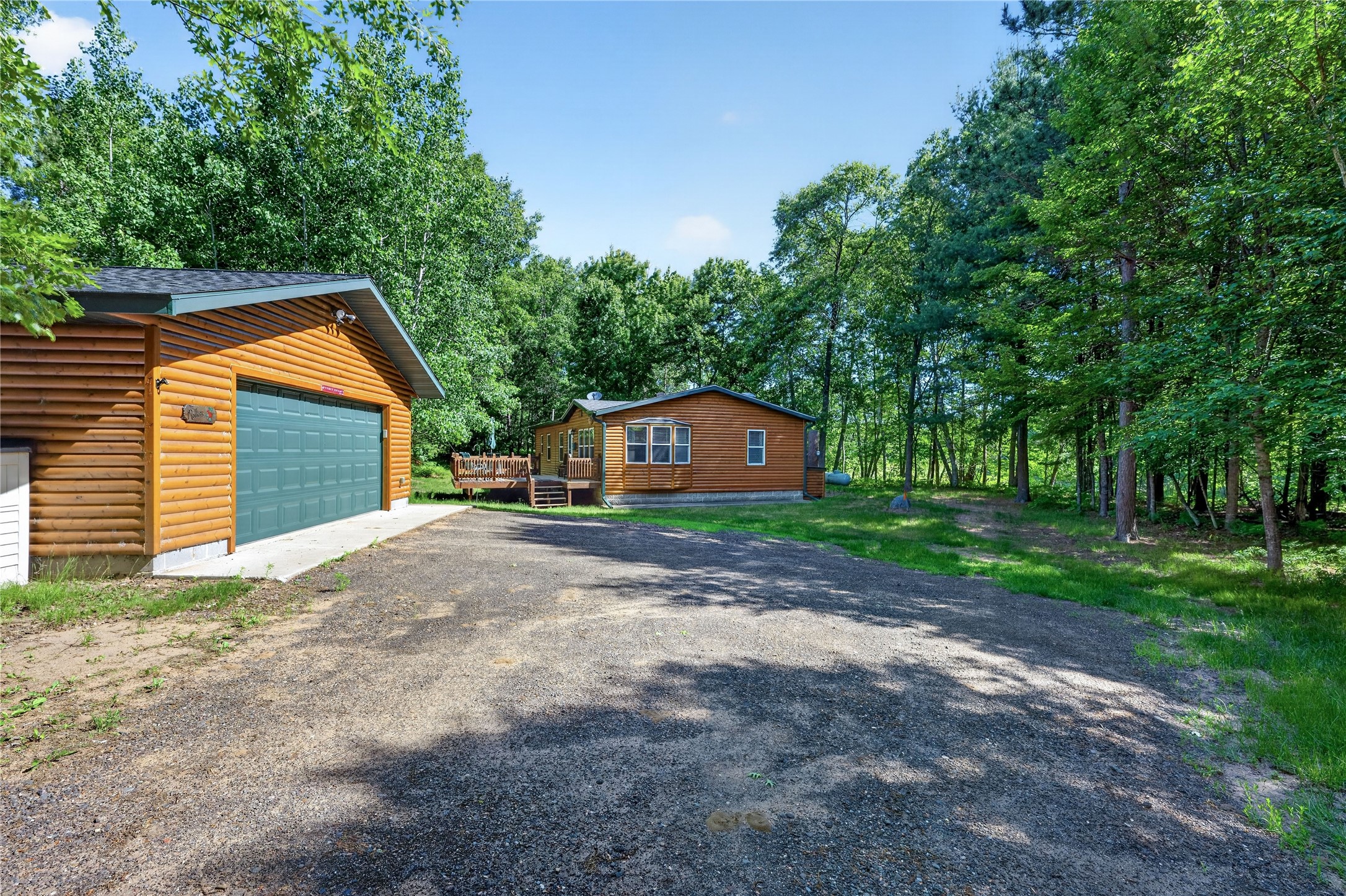 3670 Deer Lodge Drive Property Photo 5