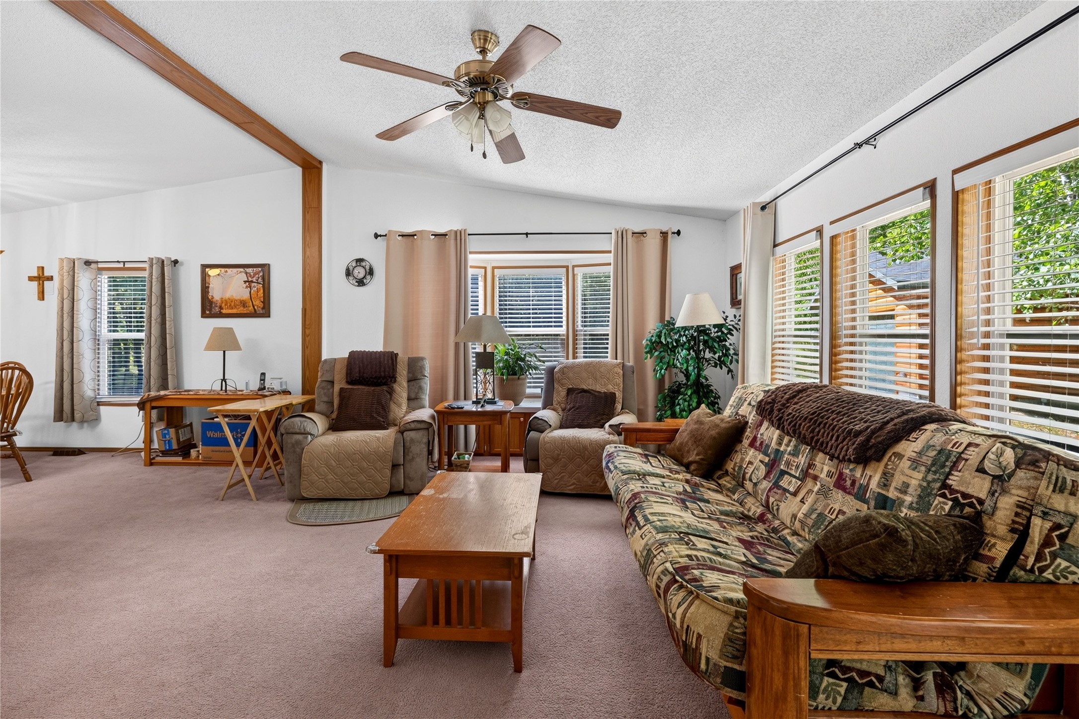 3670 Deer Lodge Drive Property Photo 8