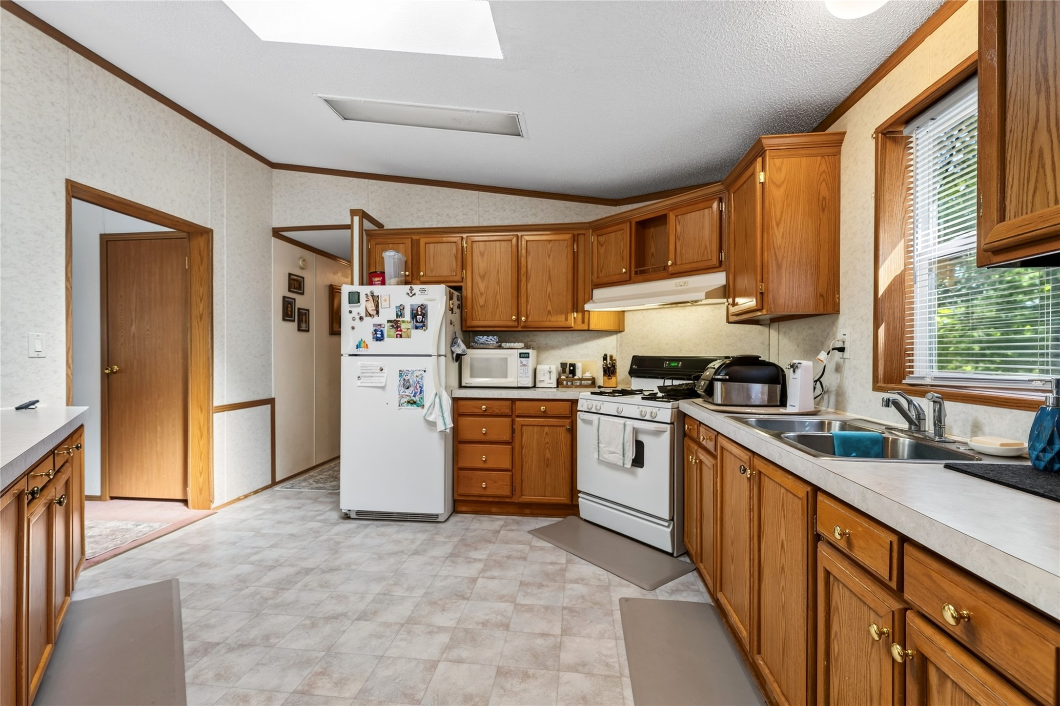 3670 Deer Lodge Drive Property Photo 12