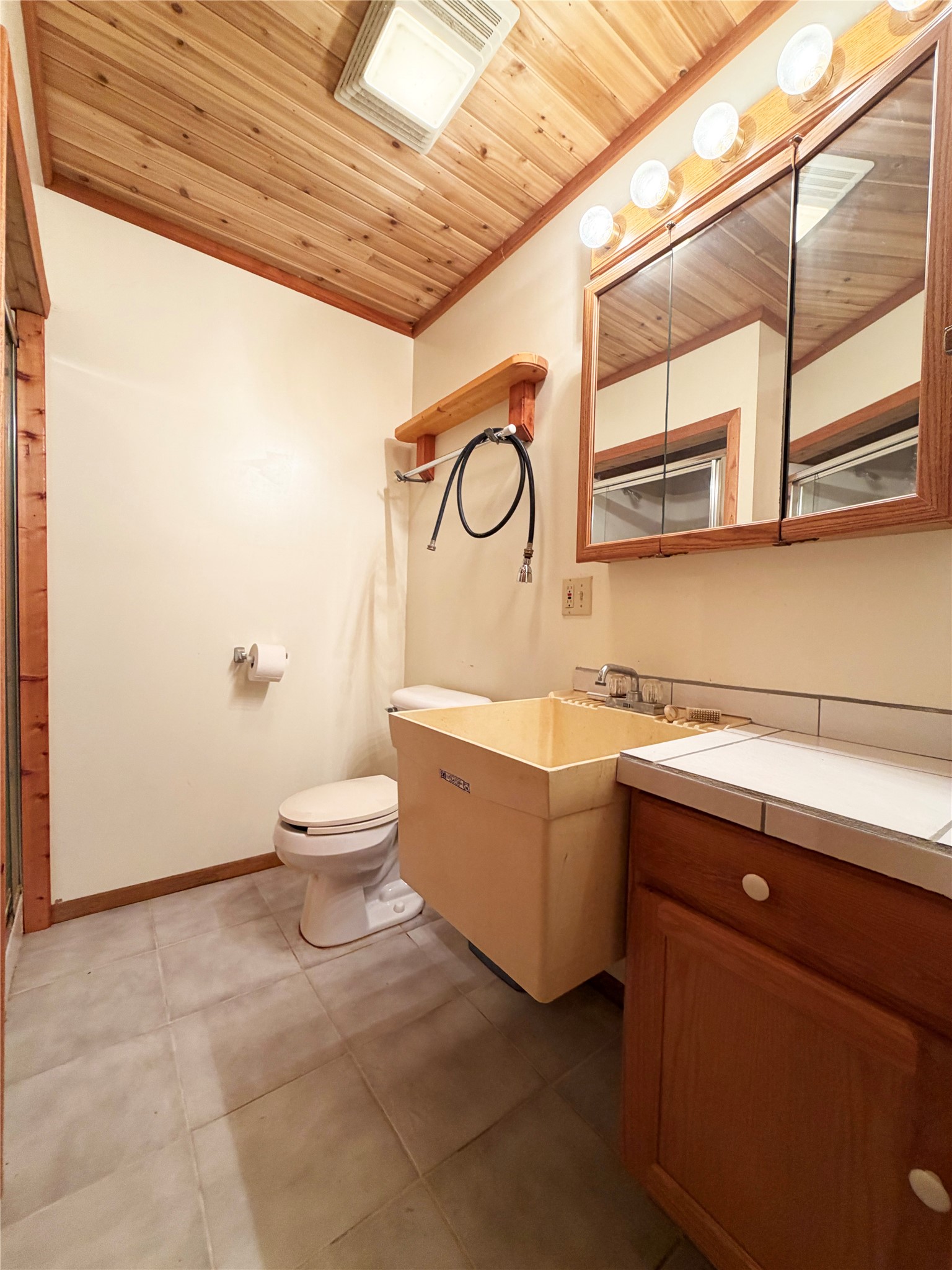 1400 Berdan Street Property Photo 24