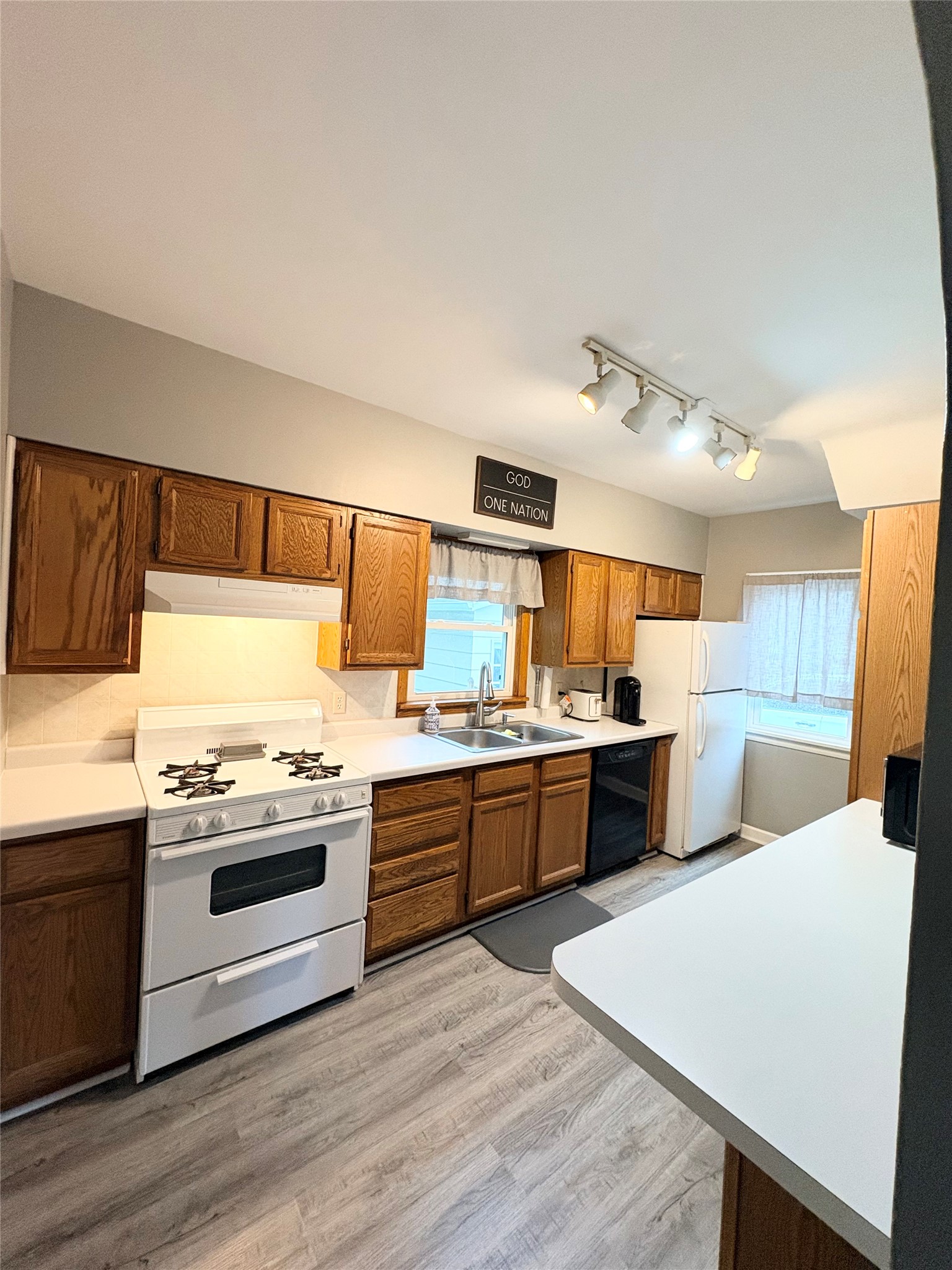 11 E Coleman Street Property Photo 13