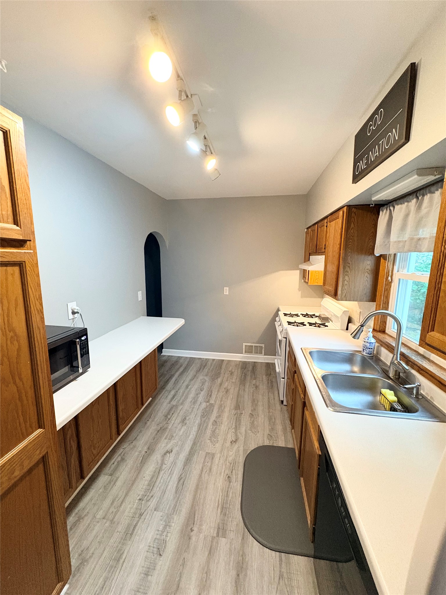 11 E Coleman Street Property Photo 15