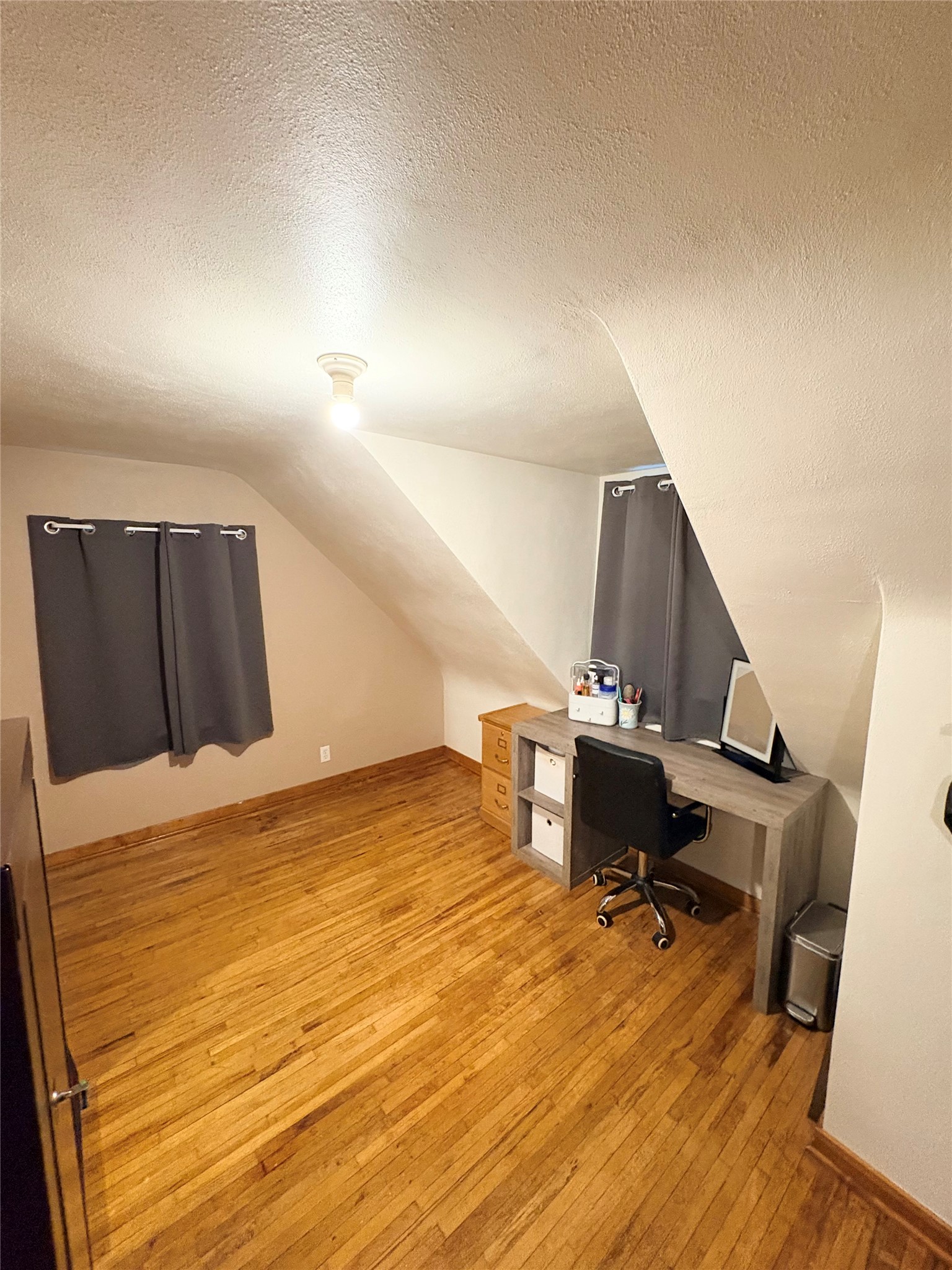 11 E Coleman Street Property Photo 18