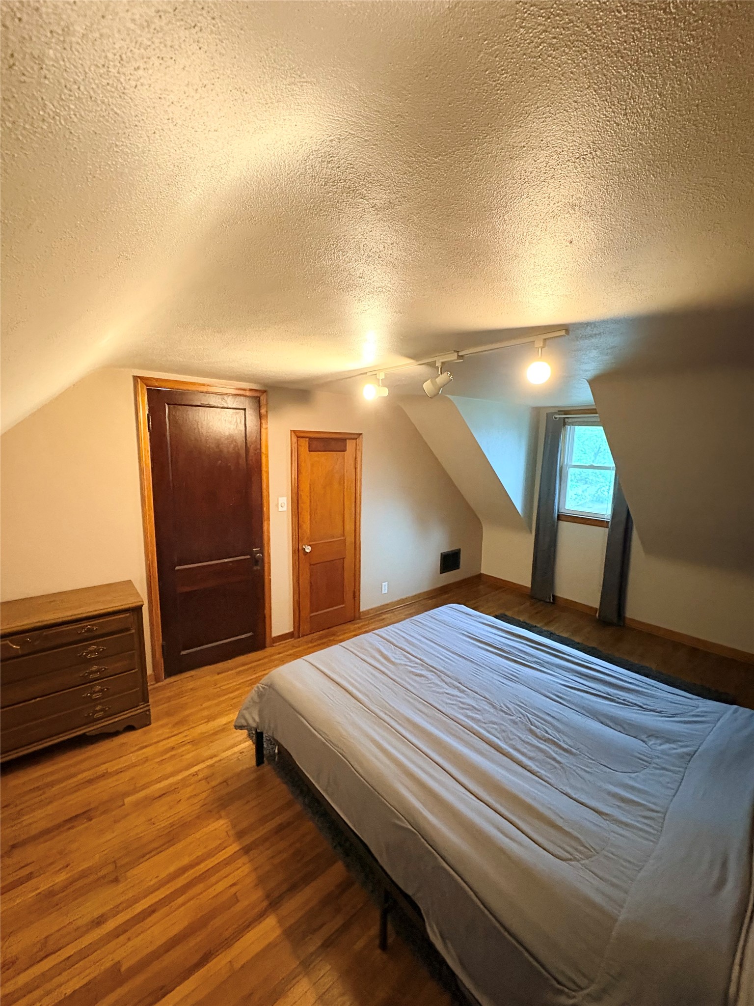 11 E Coleman Street Property Photo 21