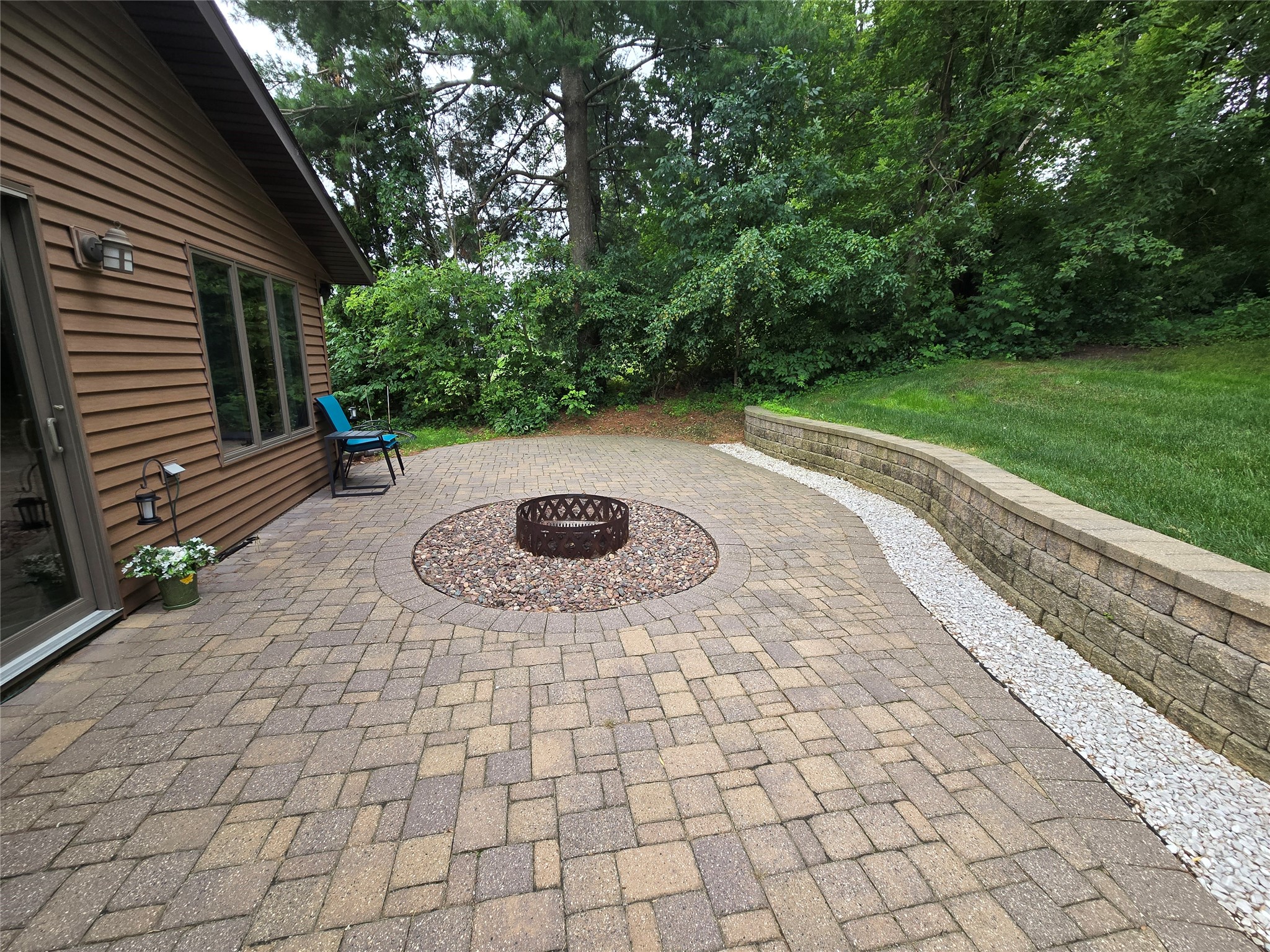 471 Komro Court Property Photo 4