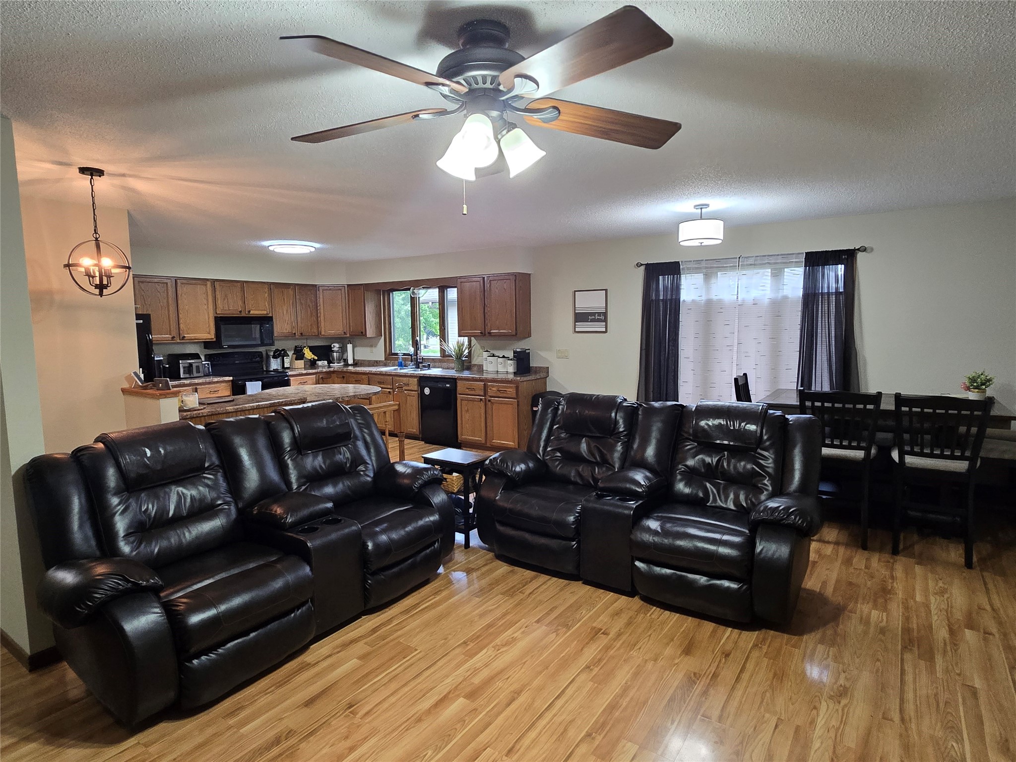 471 Komro Court Property Photo 9