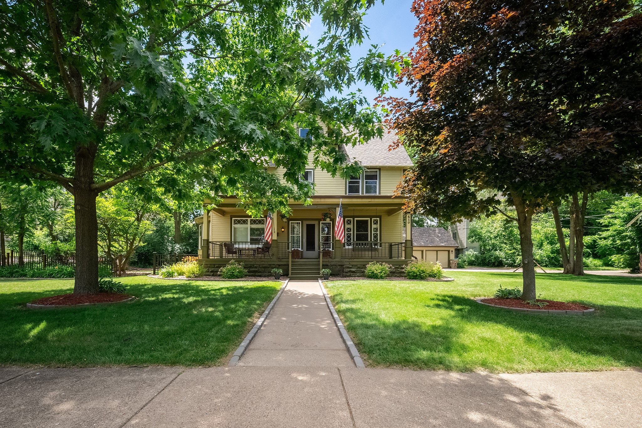 410 Superior Street Property Photo 1