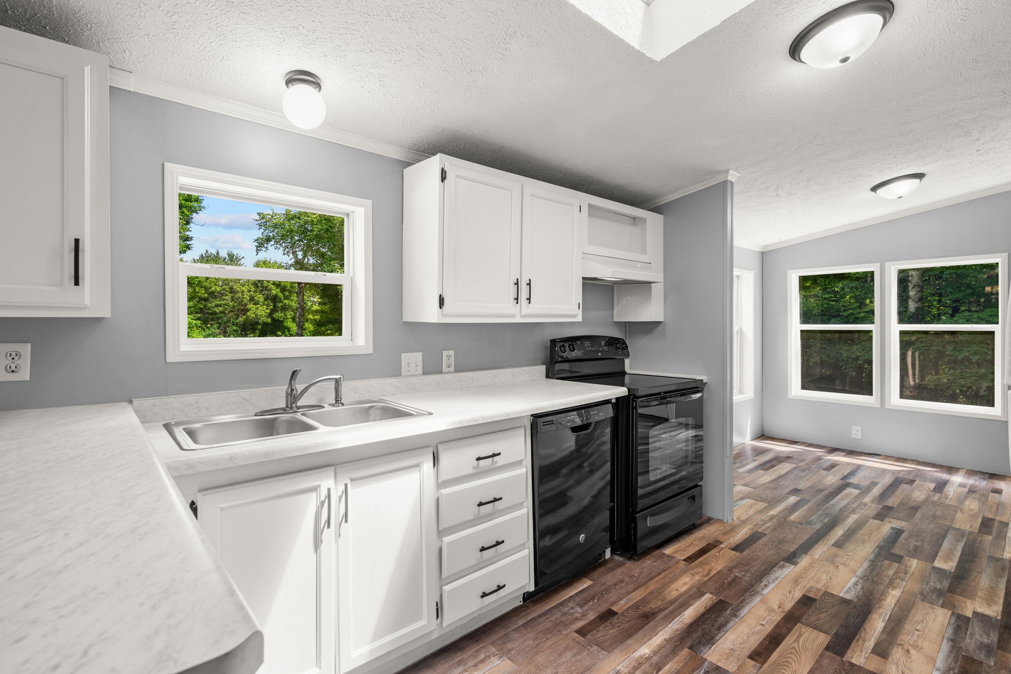 846 25 1/2 Avenue Property Photo 6