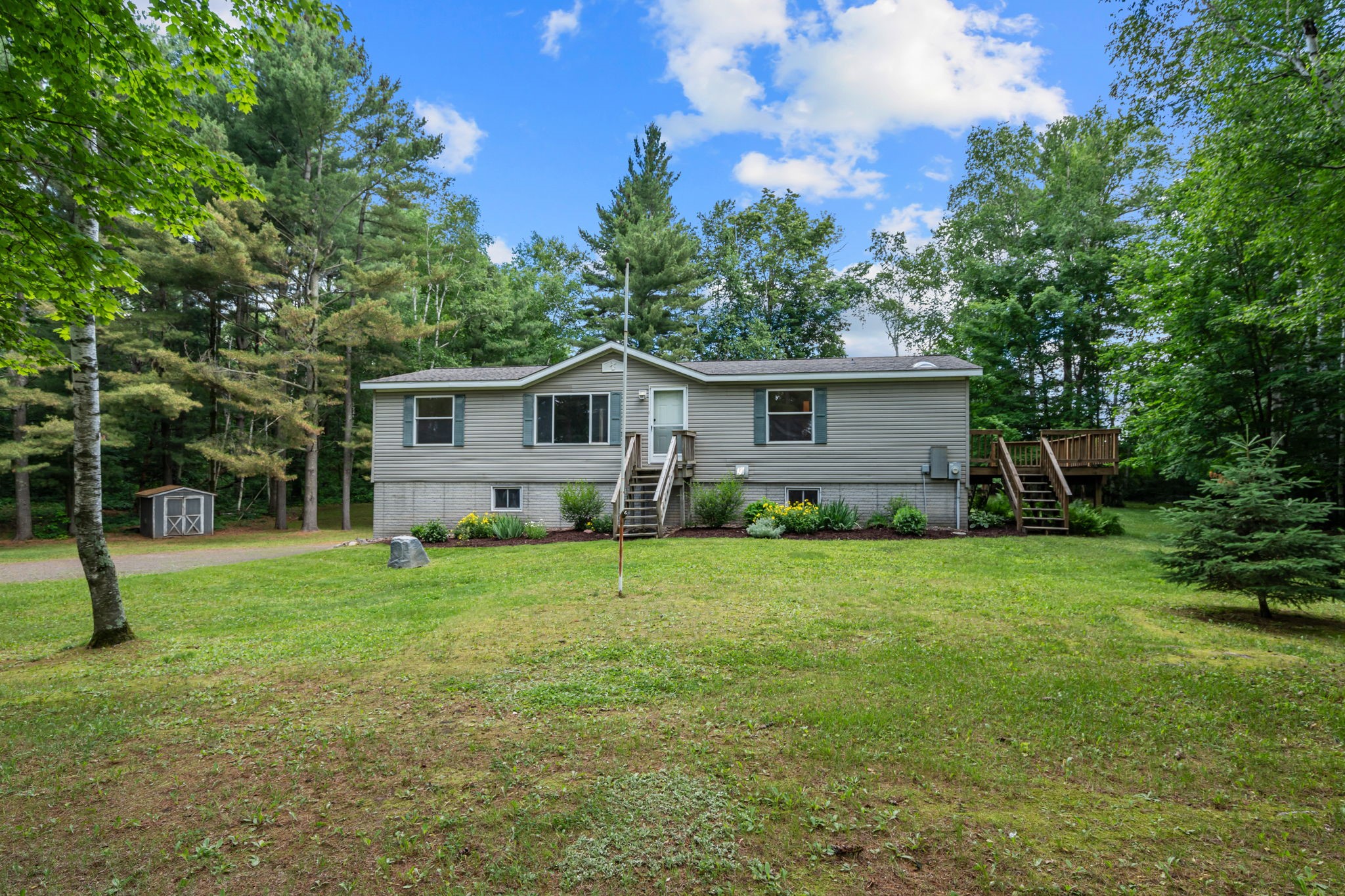 846 25 1/2 Avenue Property Photo 35