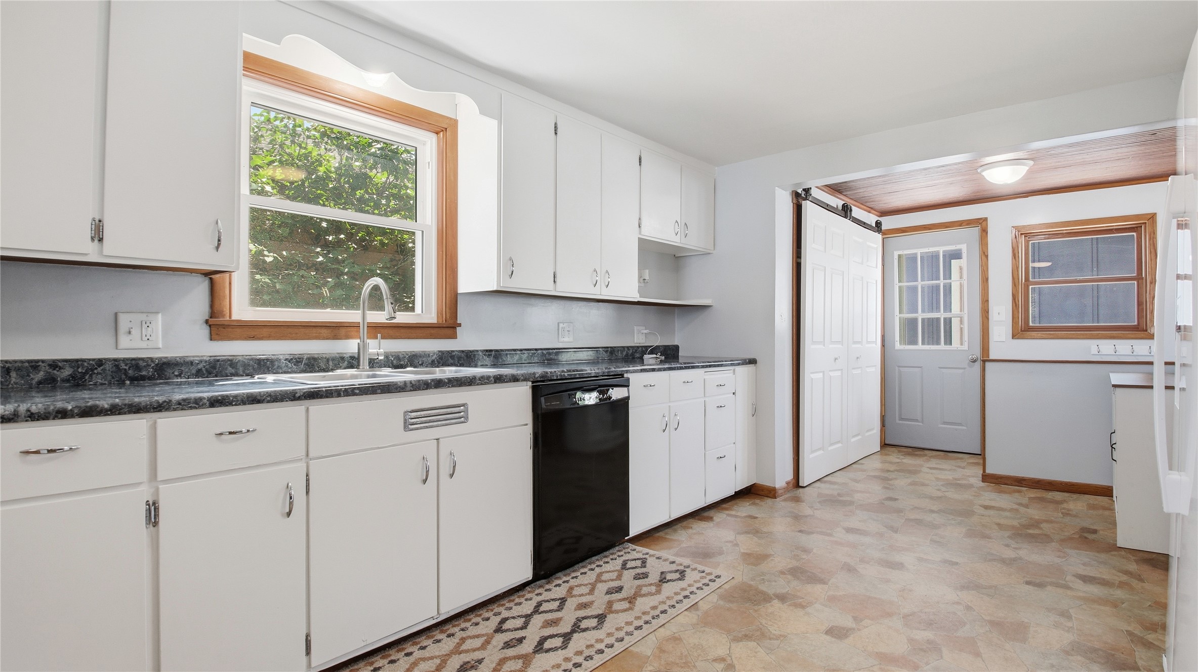 209 Vine Street Property Photo 11