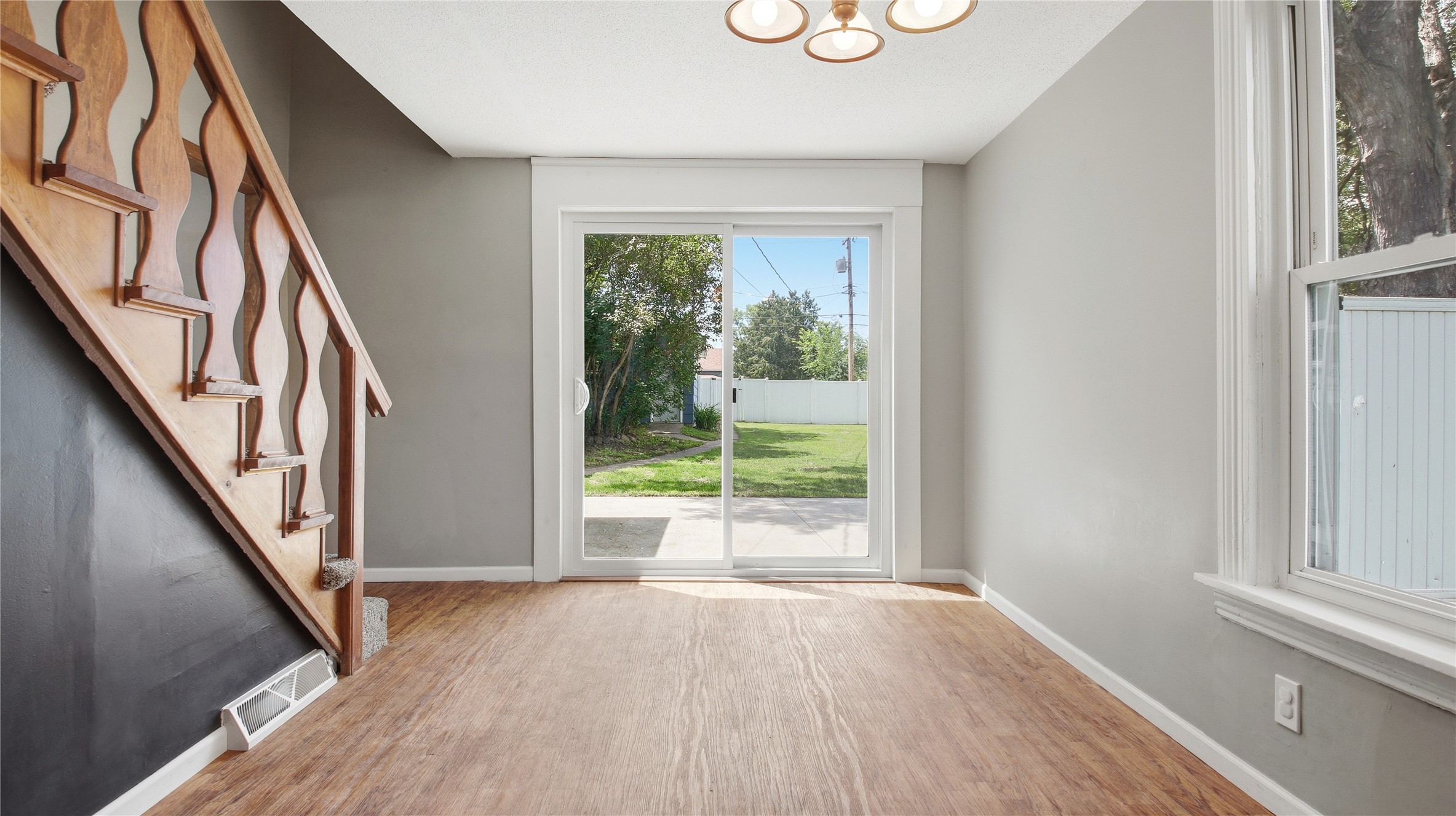 209 Vine Street Property Photo 17